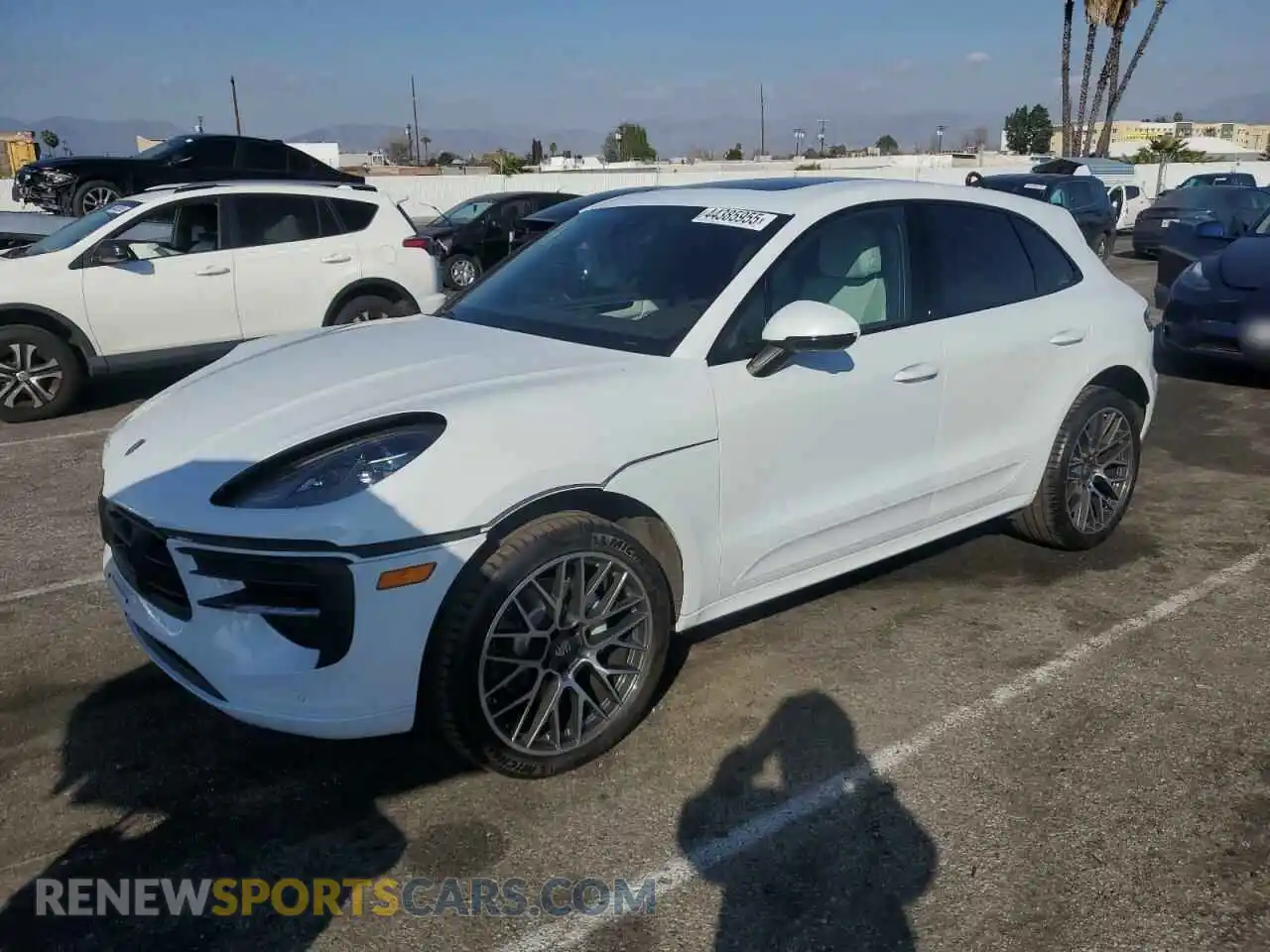 1 Photograph of a damaged car WP1AA2A50KLB08075 PORSCHE MACAN 2019