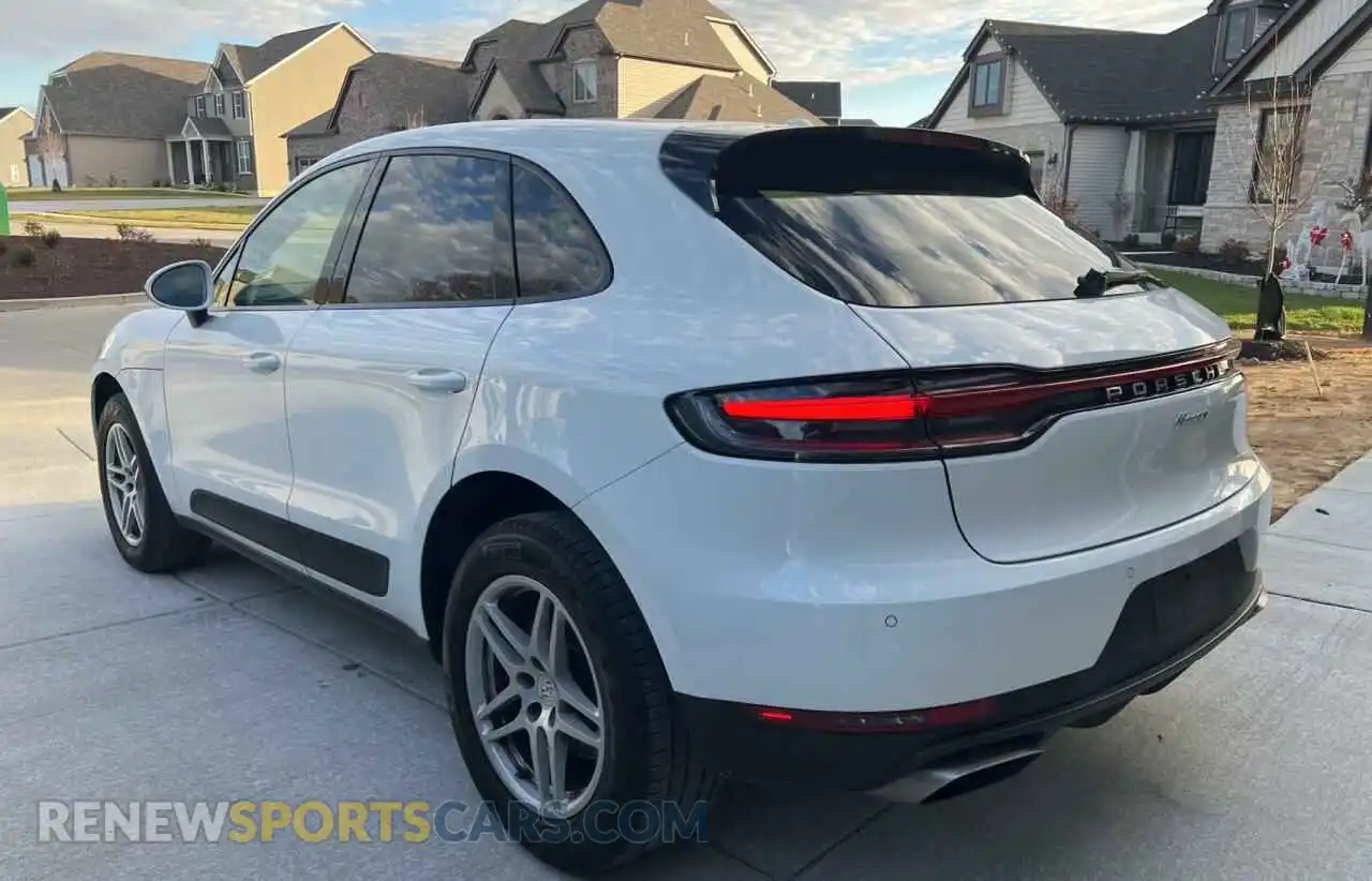 3 Photograph of a damaged car WP1AA2A54KLB00061 PORSCHE MACAN 2019