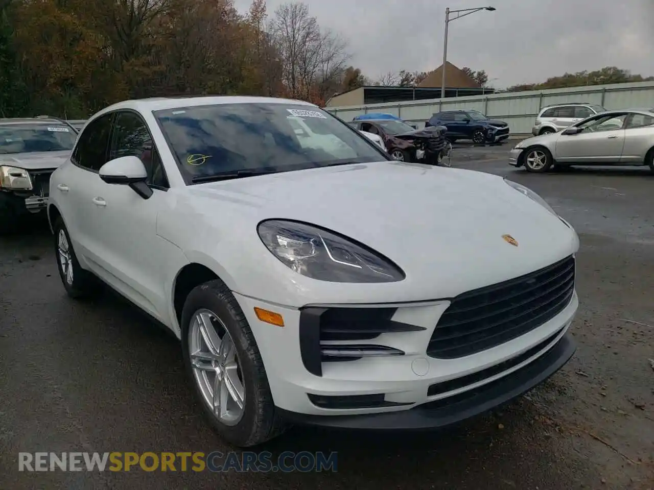1 Photograph of a damaged car WP1AA2A54KLB00769 PORSCHE MACAN 2019