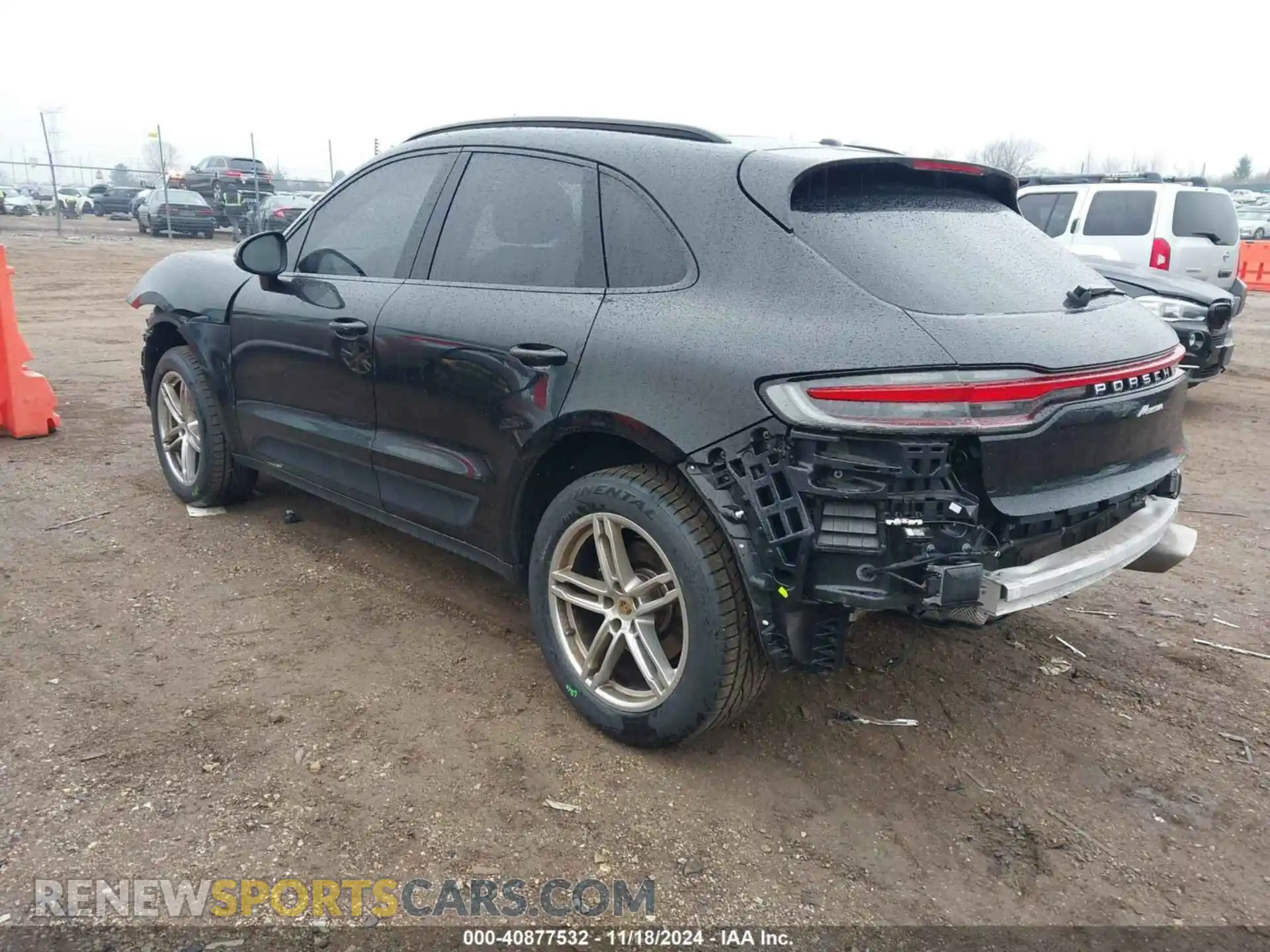 3 Photograph of a damaged car WP1AA2A54KLB05633 PORSCHE MACAN 2019