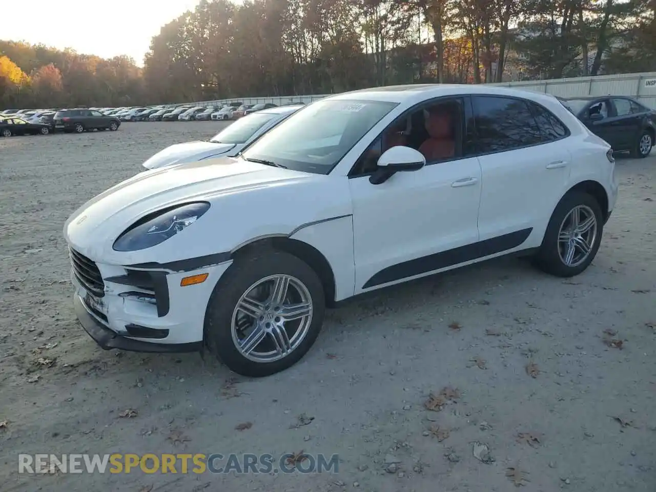 1 Photograph of a damaged car WP1AA2A57KLB03116 PORSCHE MACAN 2019