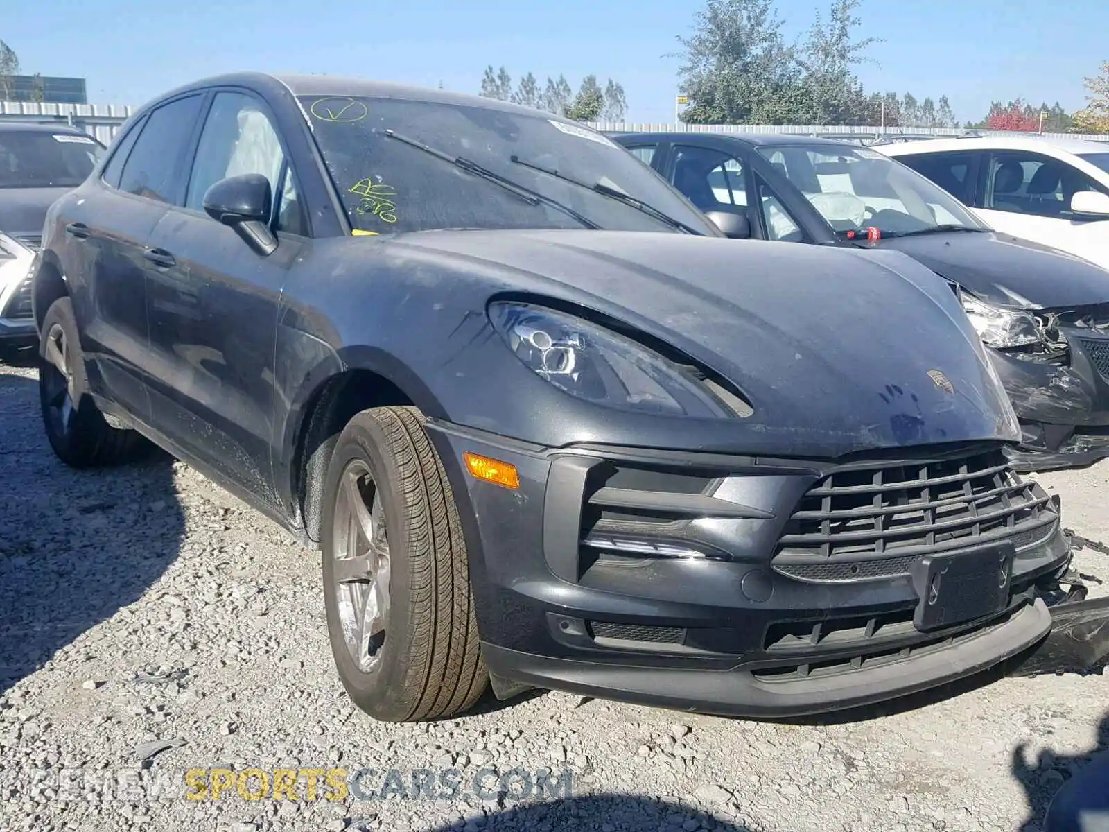1 Photograph of a damaged car WP1AA2A59KLB03246 PORSCHE MACAN 2019