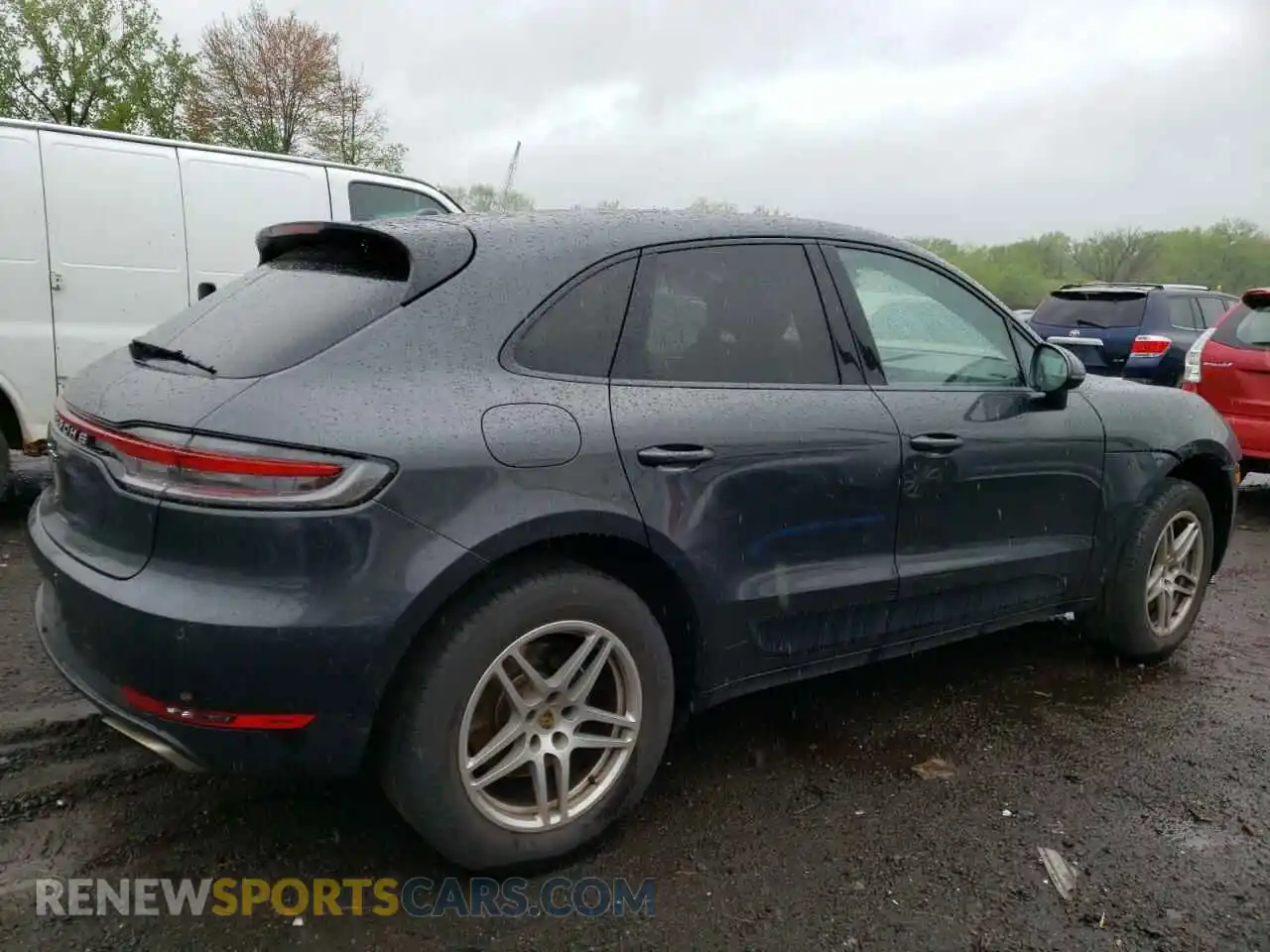 3 Photograph of a damaged car WP1AA2A59KLB08222 PORSCHE MACAN 2019