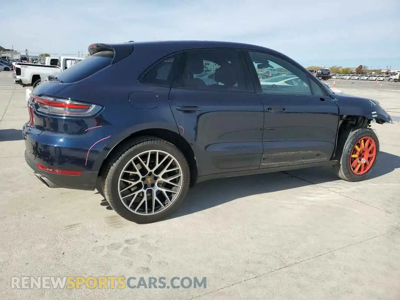 3 Photograph of a damaged car WP1AB2A50KLB32972 PORSCHE MACAN 2019
