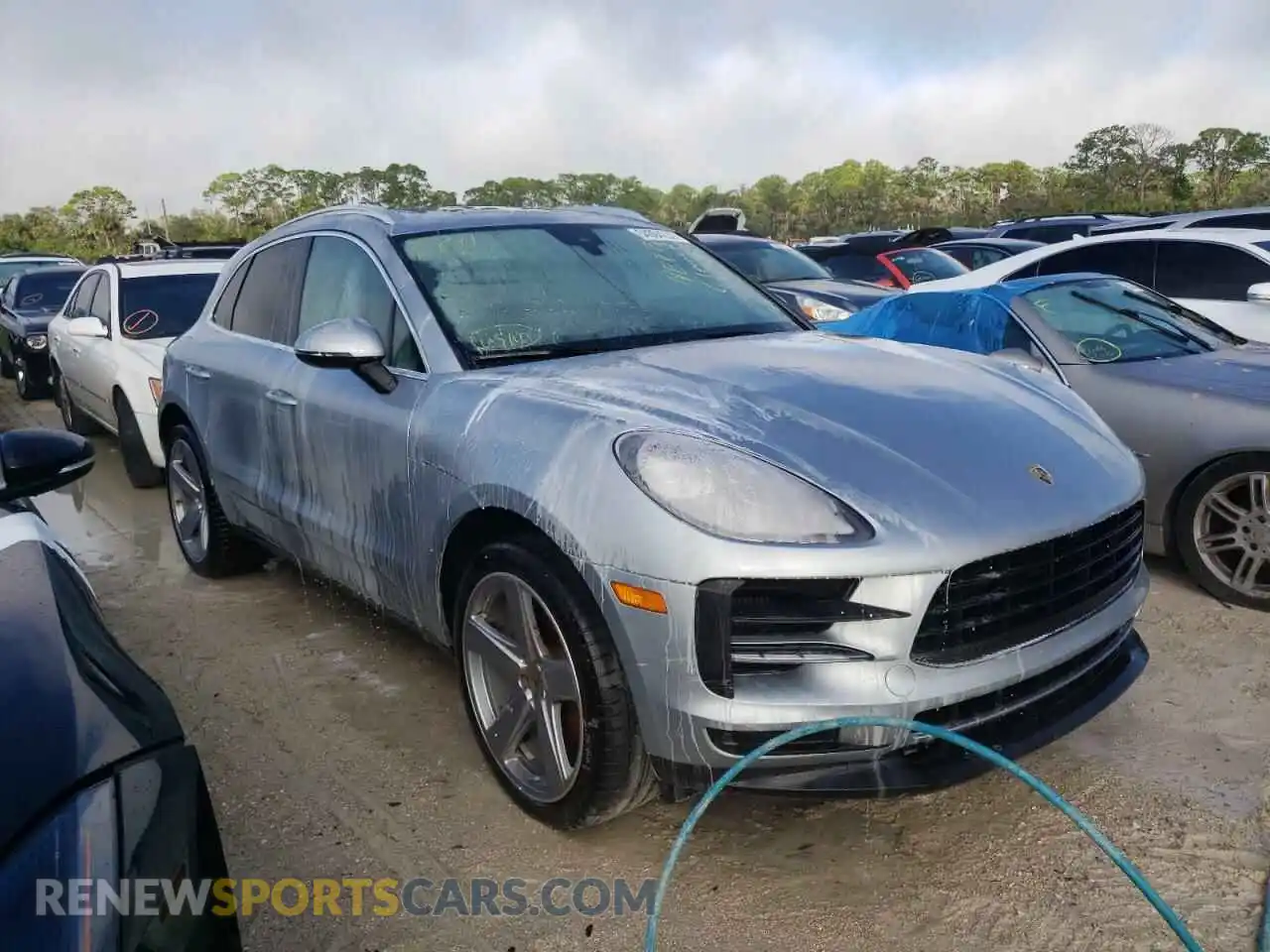 1 Photograph of a damaged car WP1AB2A52KLB33413 PORSCHE MACAN 2019