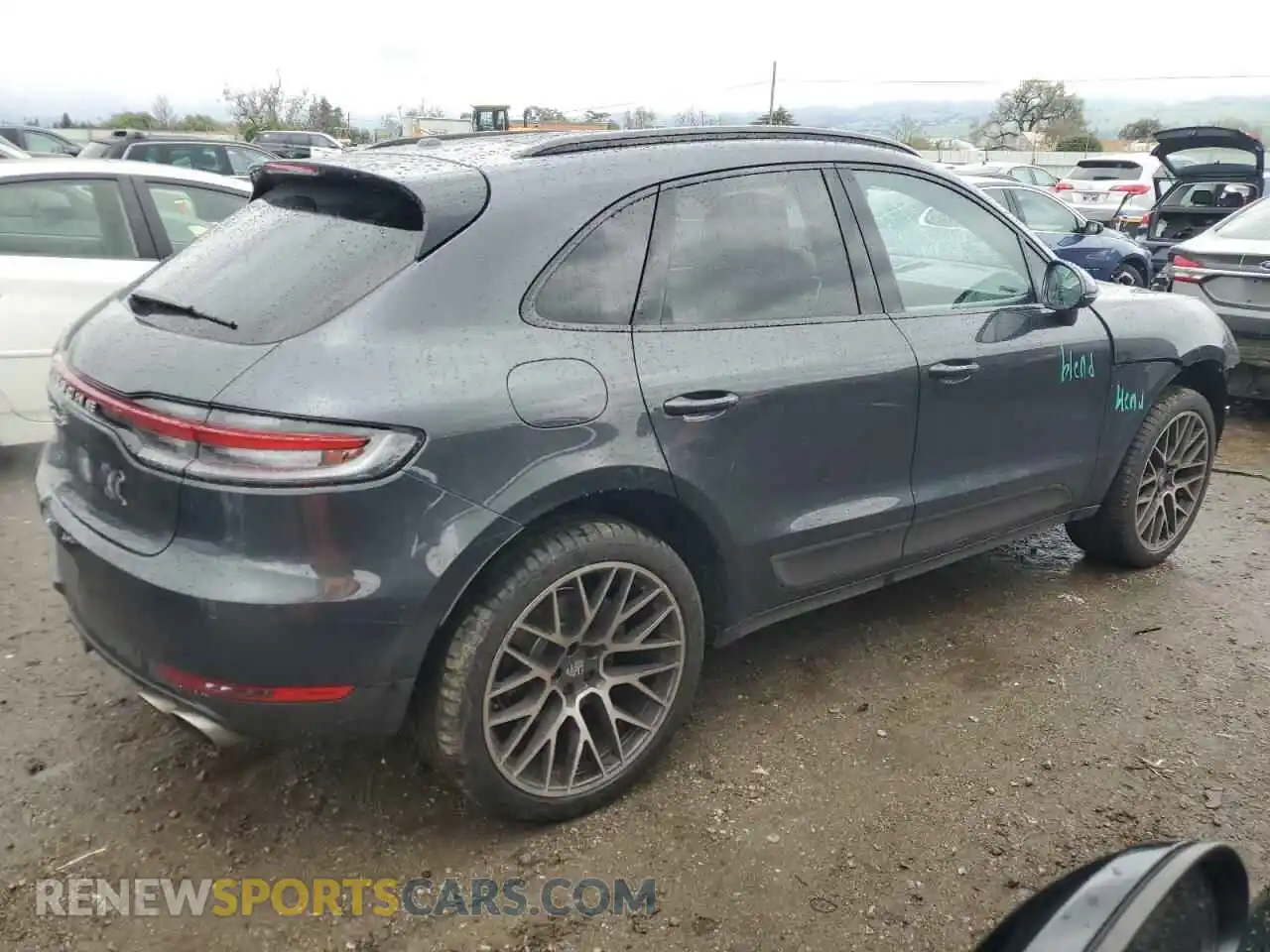 3 Photograph of a damaged car WP1AB2A59KLB32257 PORSCHE MACAN 2019