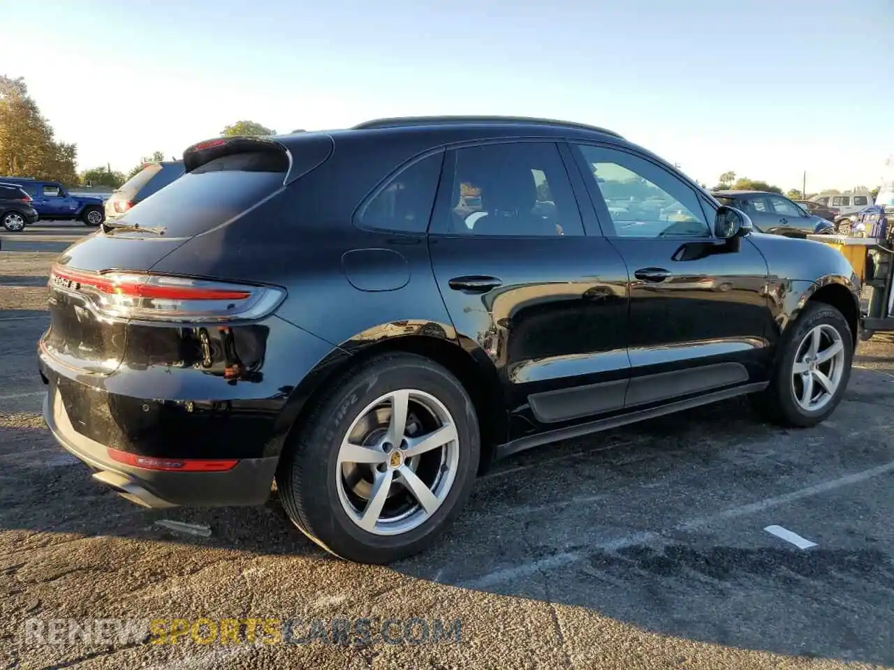3 Фотография поврежденного автомобиля WP1AA2A51LLB01878 PORSCHE MACAN 2020