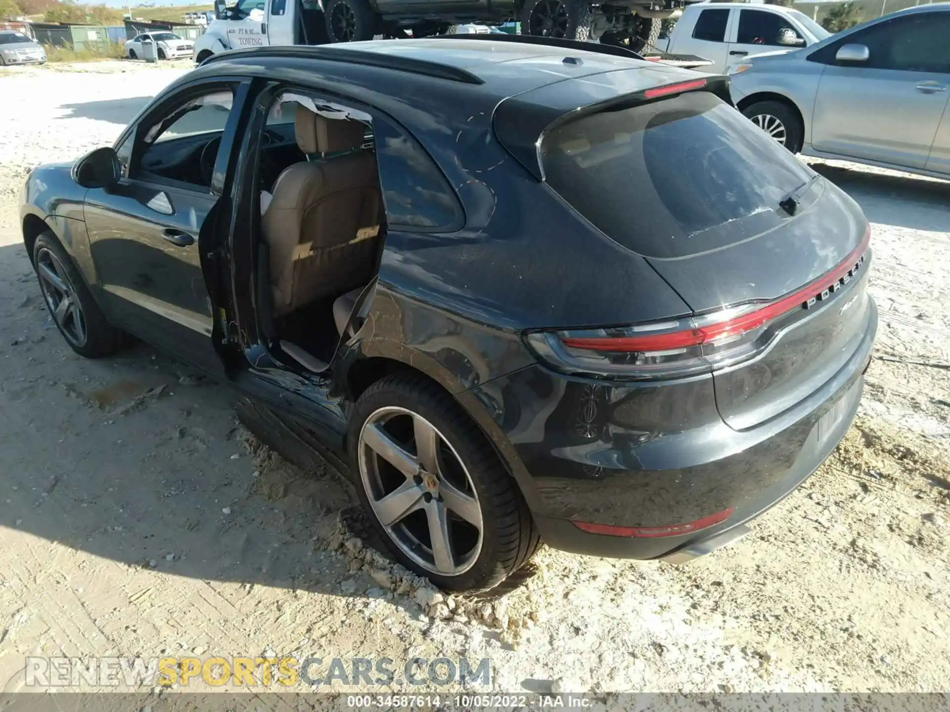 3 Photograph of a damaged car WP1AA2A53LLB15197 PORSCHE MACAN 2020
