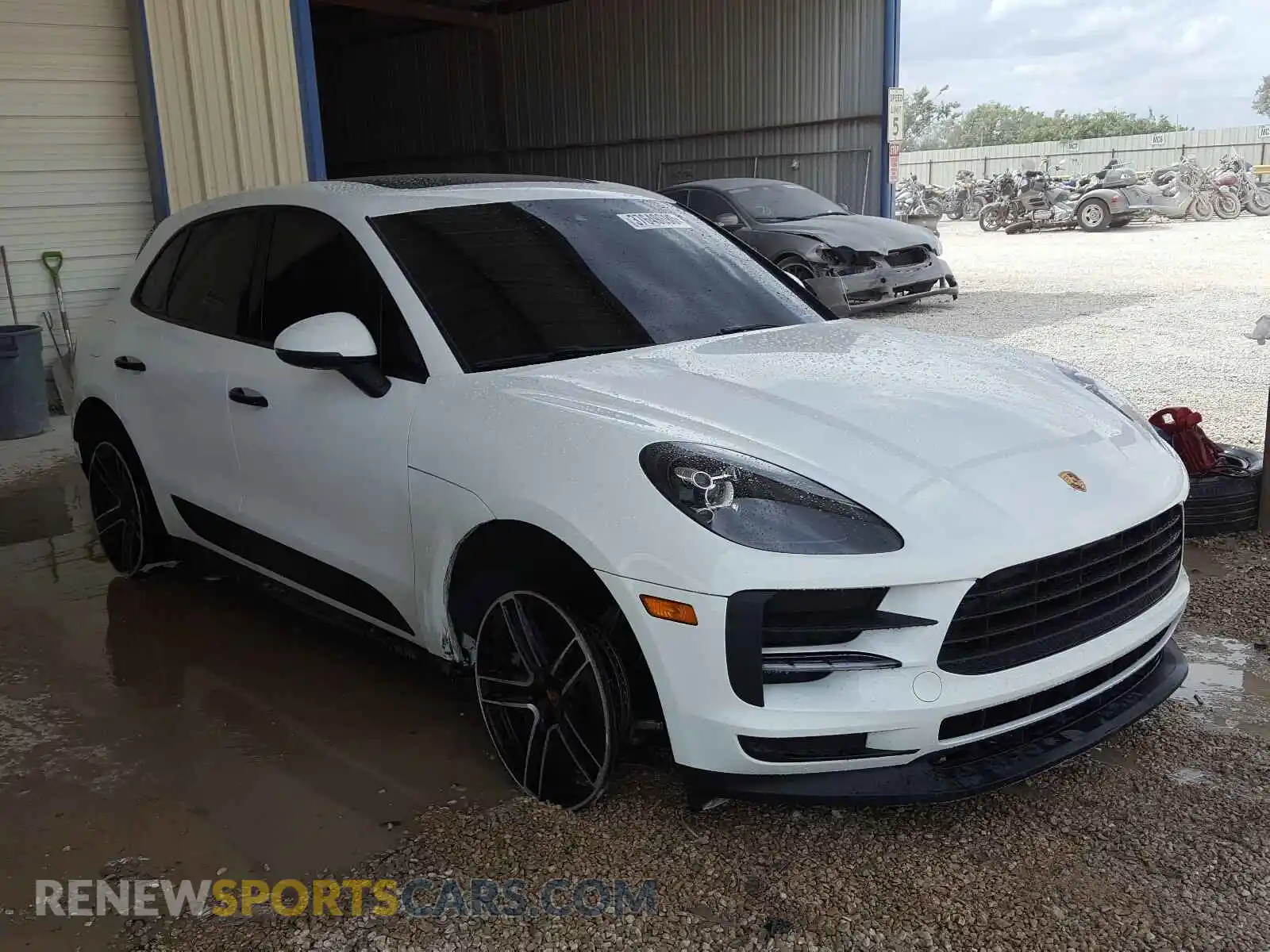 1 Photograph of a damaged car WP1AA2A54LLB01454 PORSCHE MACAN 2020