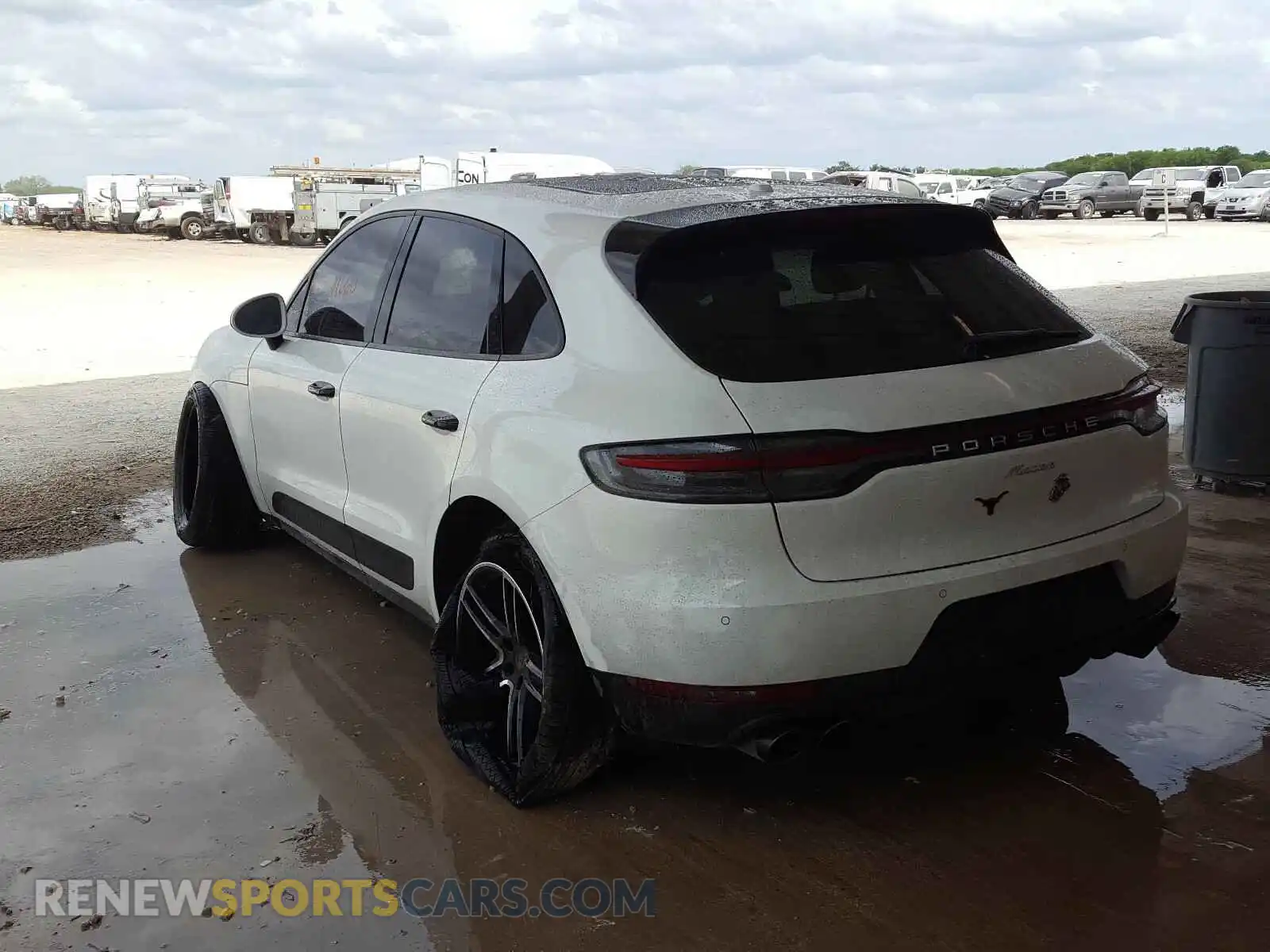 3 Photograph of a damaged car WP1AA2A54LLB01454 PORSCHE MACAN 2020