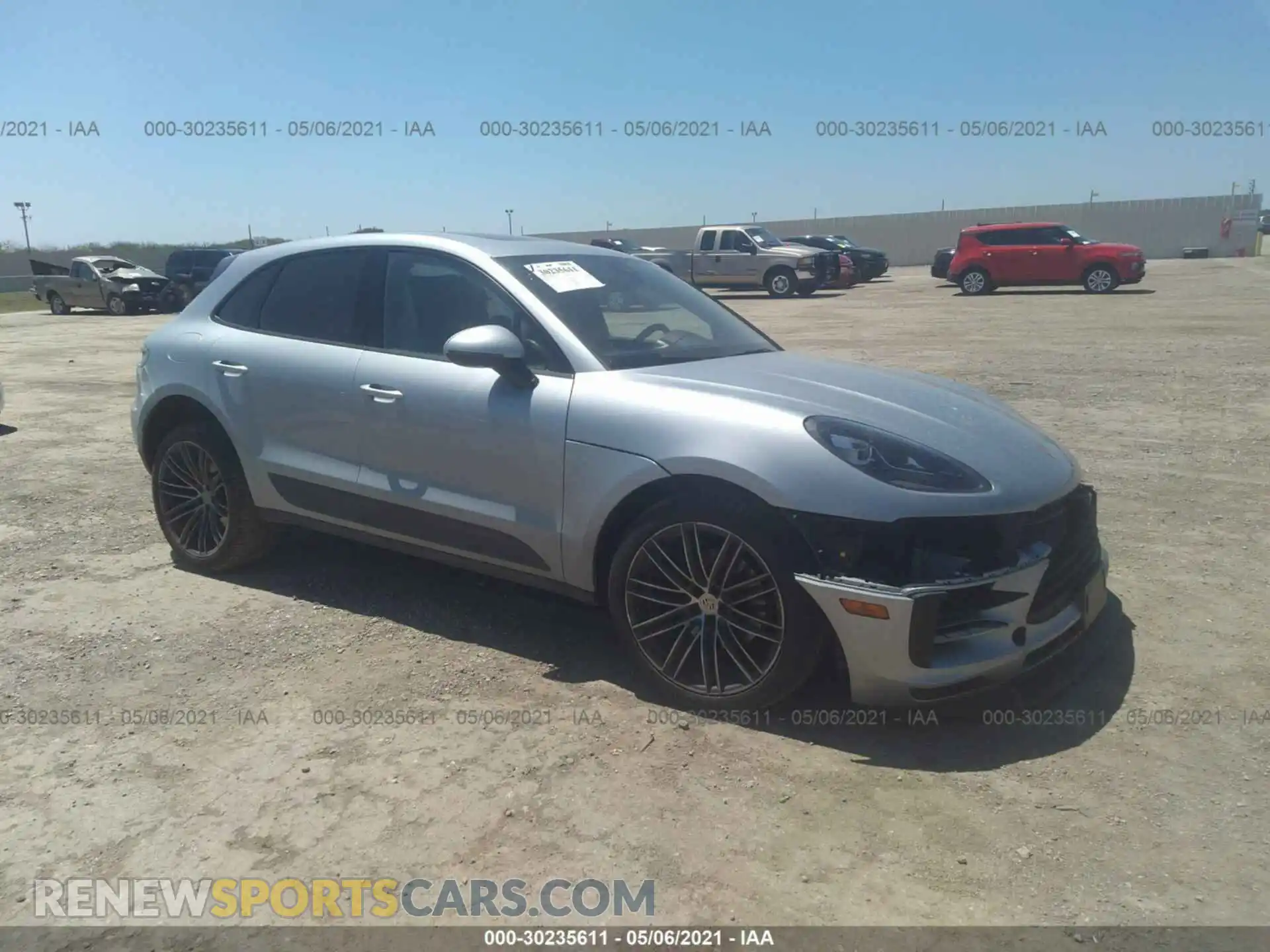 1 Photograph of a damaged car WP1AA2A55LLB11877 PORSCHE MACAN 2020