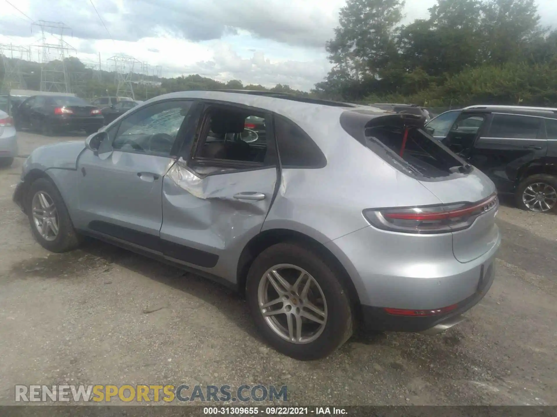 3 Photograph of a damaged car WP1AA2A57LLB13565 PORSCHE MACAN 2020