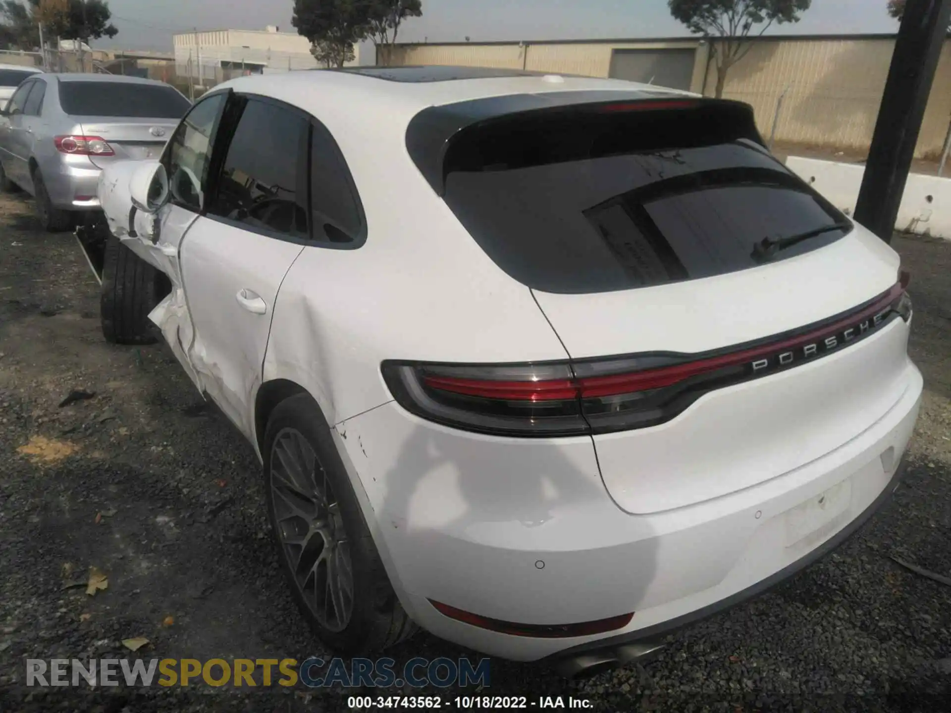 3 fotografías del automóvil dañado WP1AB2A52LLB35972 PORSCHE MACAN 2020