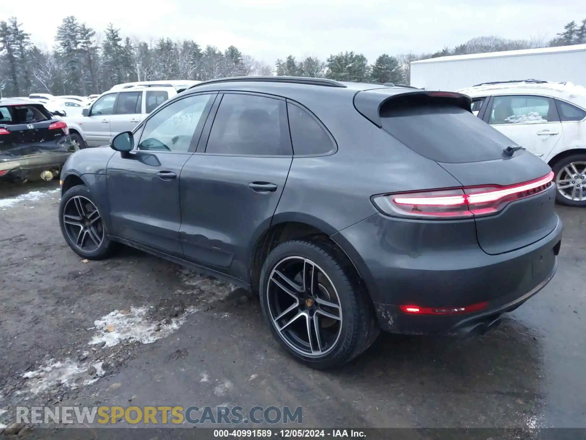 3 Photograph of a damaged car WP1AB2A54LLB37464 PORSCHE MACAN 2020