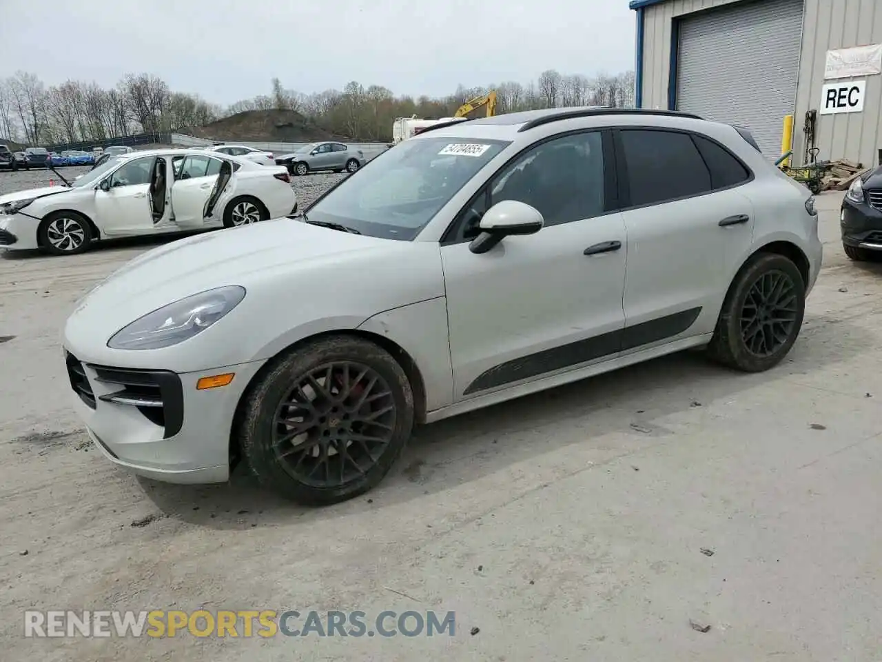 1 Photograph of a damaged car WP1AG2A59LLB55606 PORSCHE MACAN 2020