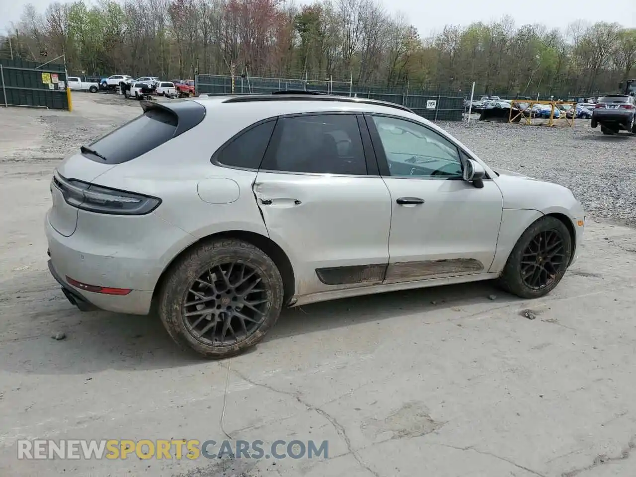 3 Photograph of a damaged car WP1AG2A59LLB55606 PORSCHE MACAN 2020