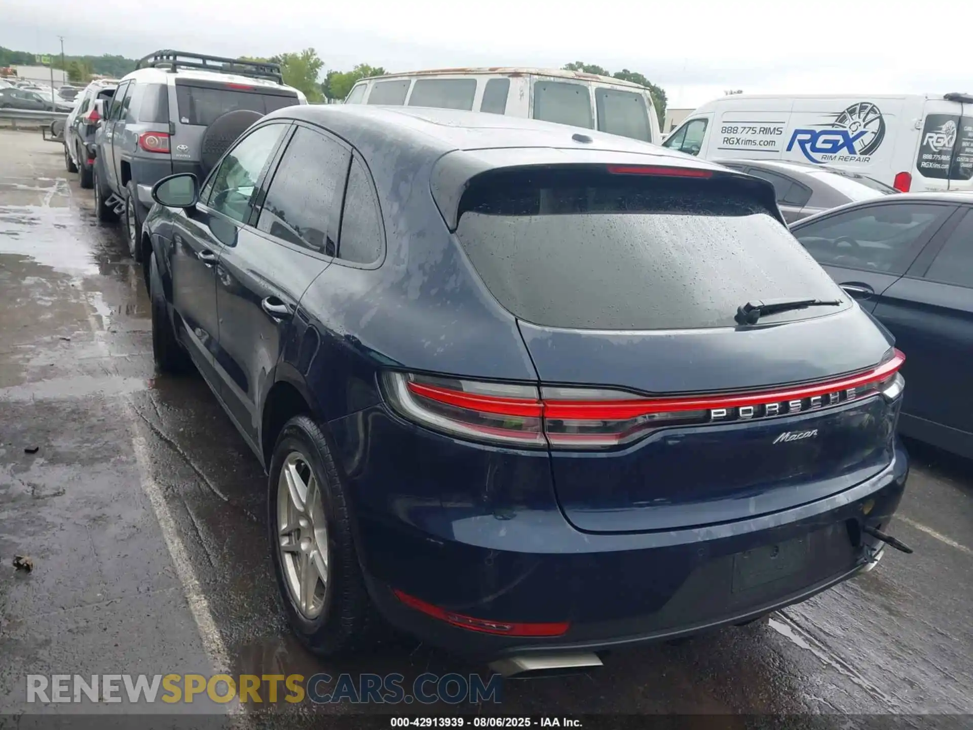 3 Photograph of a damaged car WP1AA2A50MLB09942 PORSCHE MACAN 2021