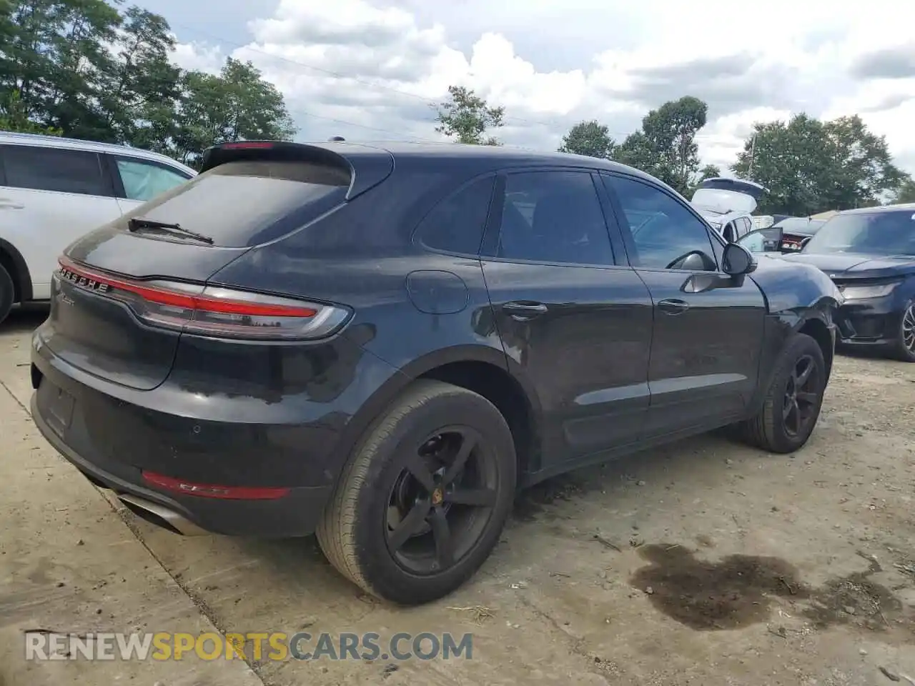 3 Photograph of a damaged car WP1AA2A52MLB14933 PORSCHE MACAN 2021