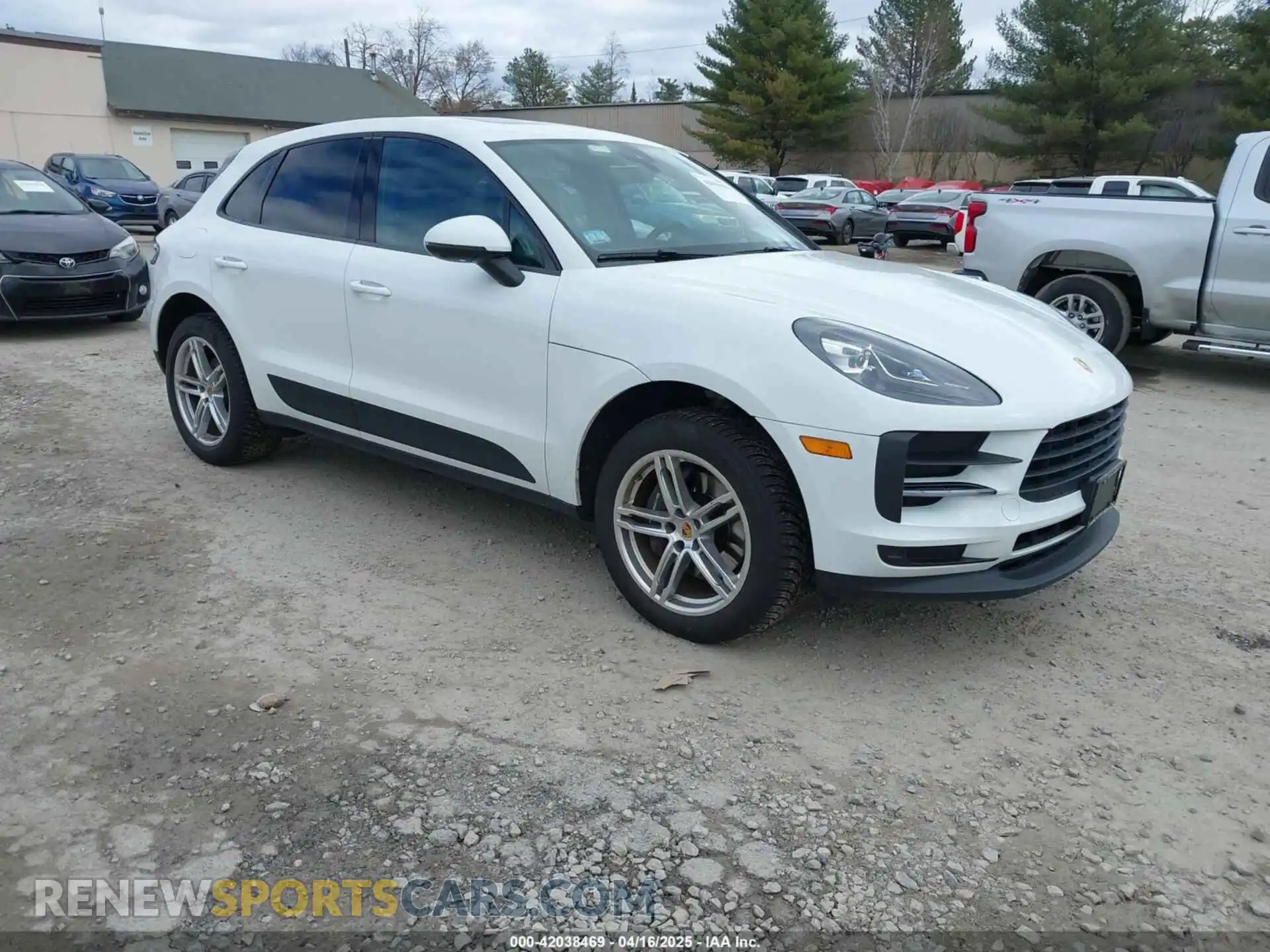 1 Photograph of a damaged car WP1AA2A53MLB00846 PORSCHE MACAN 2021