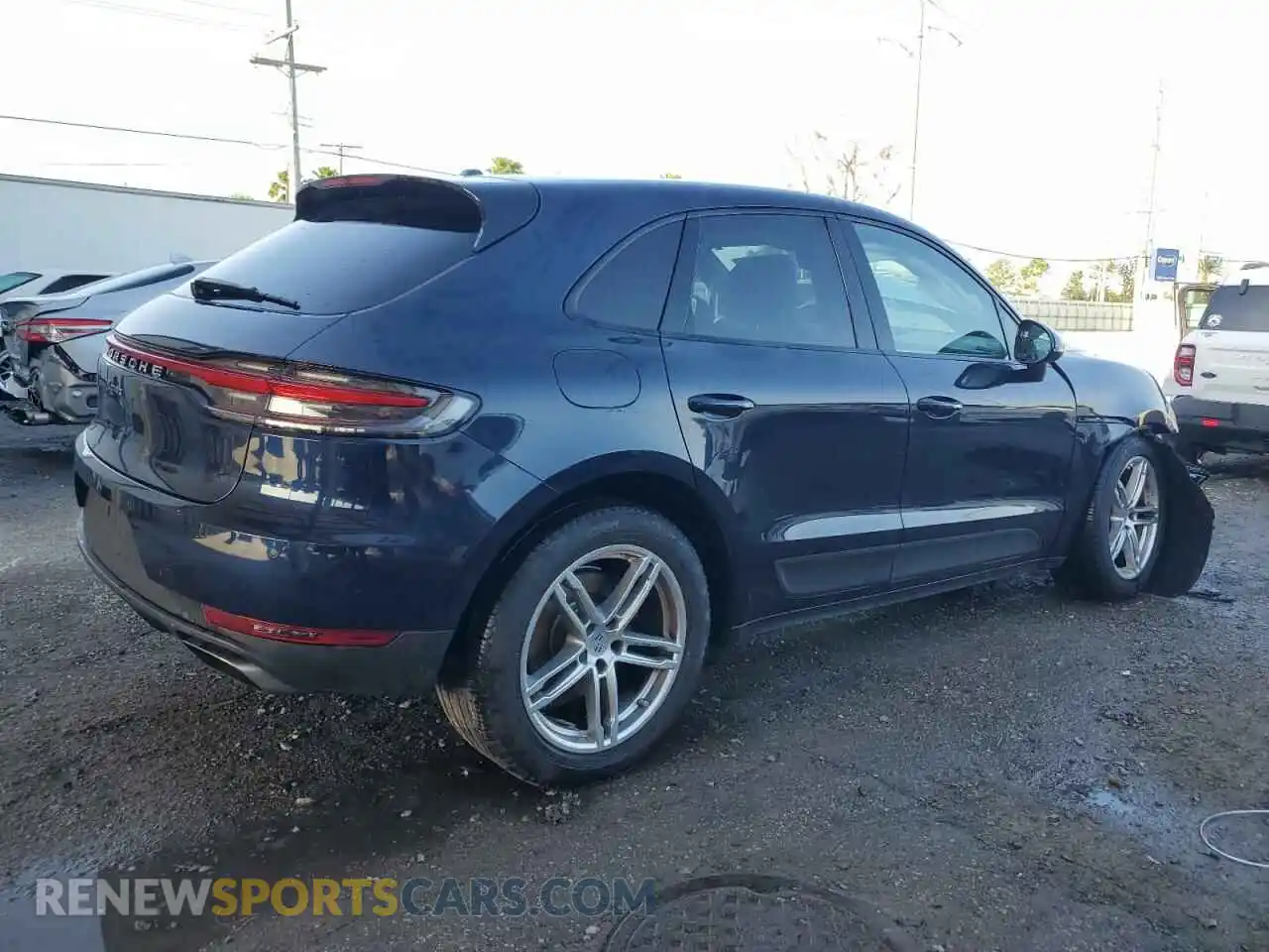 3 Photograph of a damaged car WP1AA2A53MLB13676 PORSCHE MACAN 2021