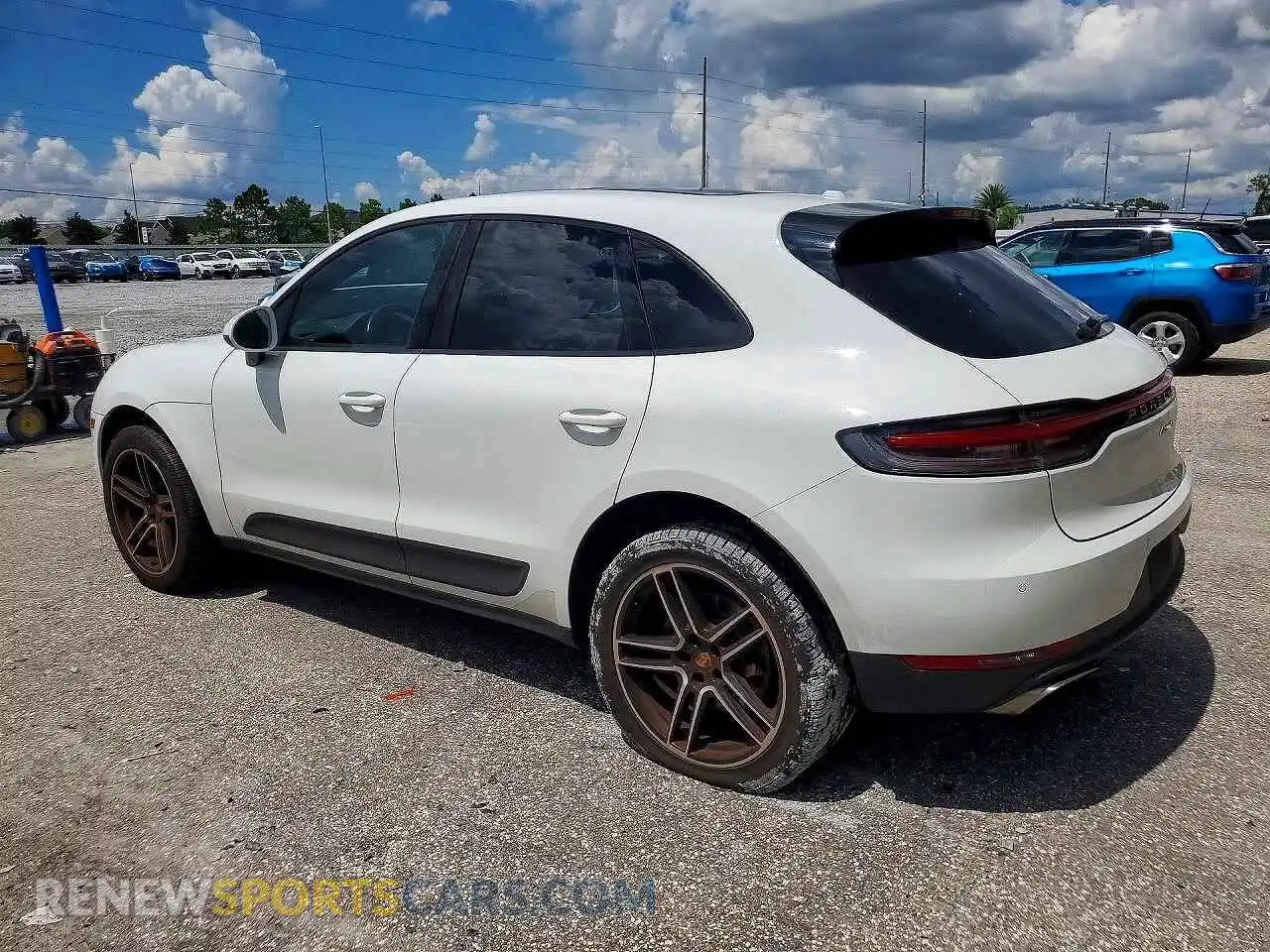 2 fotografías del automóvil dañado WP1AA2A53MLB15055 PORSCHE MACAN 2021