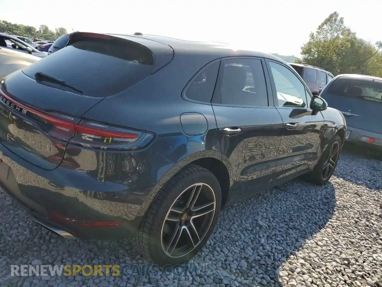 3 Photograph of a damaged car WP1AA2A54MLB09247 PORSCHE MACAN 2021