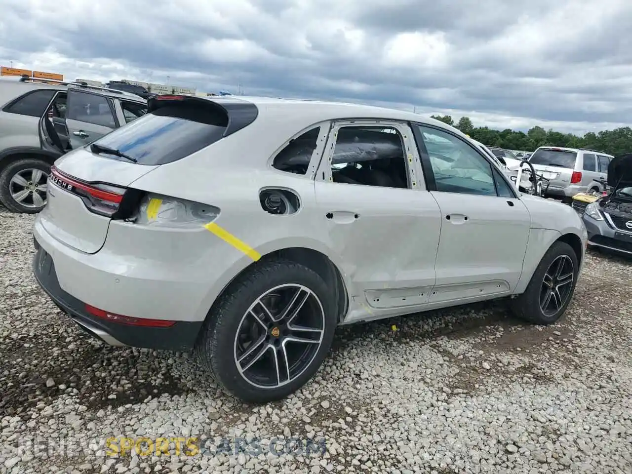 3 Photograph of a damaged car WP1AA2A54MLB17137 PORSCHE MACAN 2021