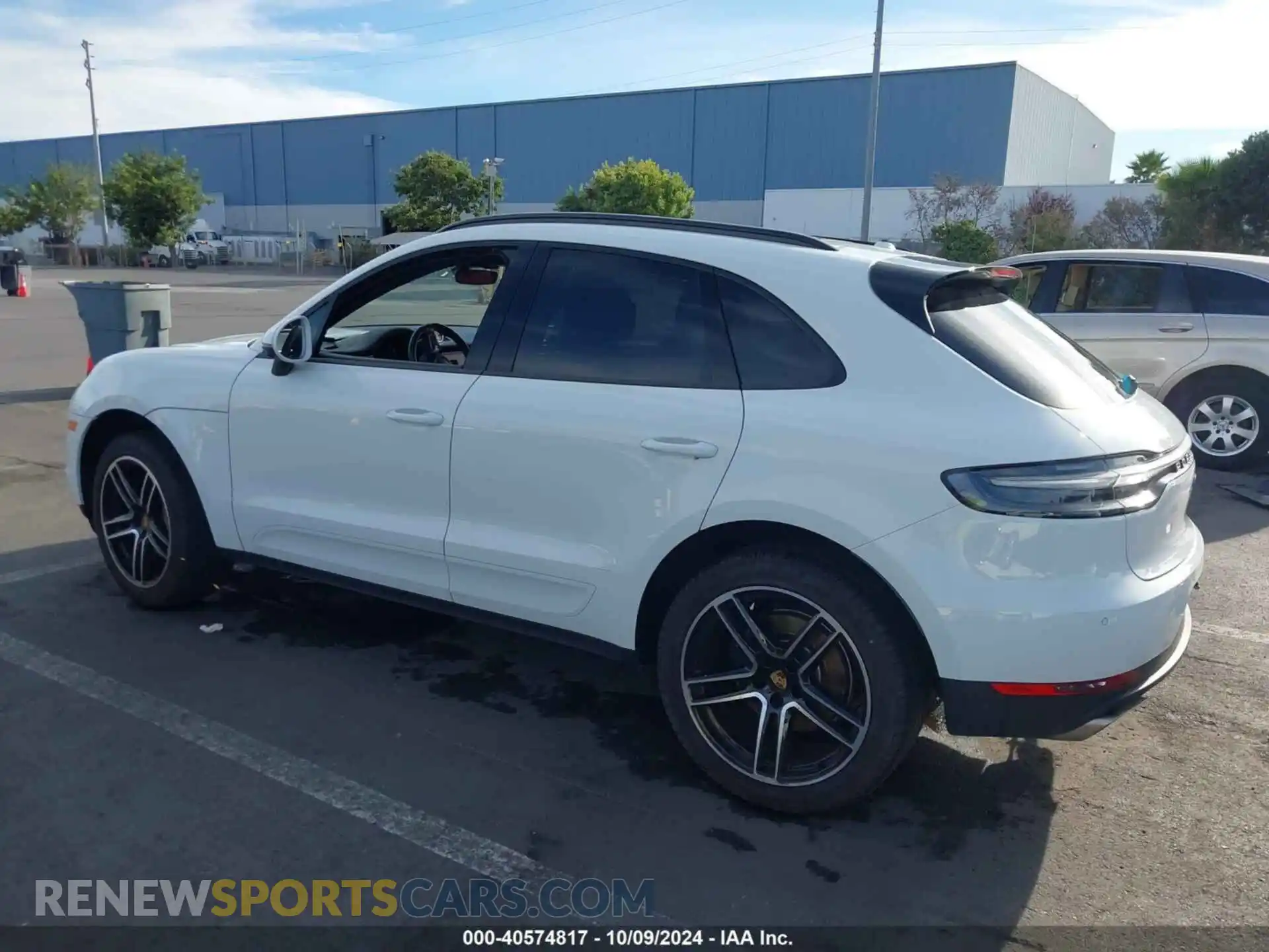 3 Photograph of a damaged car WP1AA2A55MLB16420 PORSCHE MACAN 2021