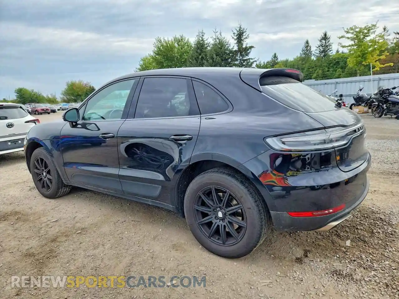 2 fotografías del automóvil dañado WP1AA2A55MLB17907 PORSCHE MACAN 2021