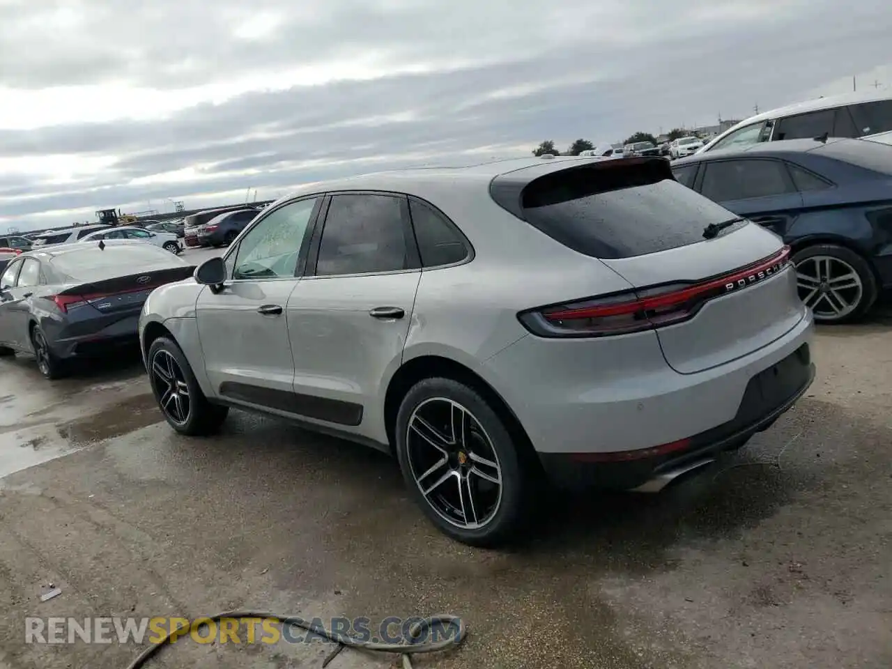 2 Фотография поврежденного автомобиля WP1AA2A56MLB15941 PORSCHE MACAN 2021