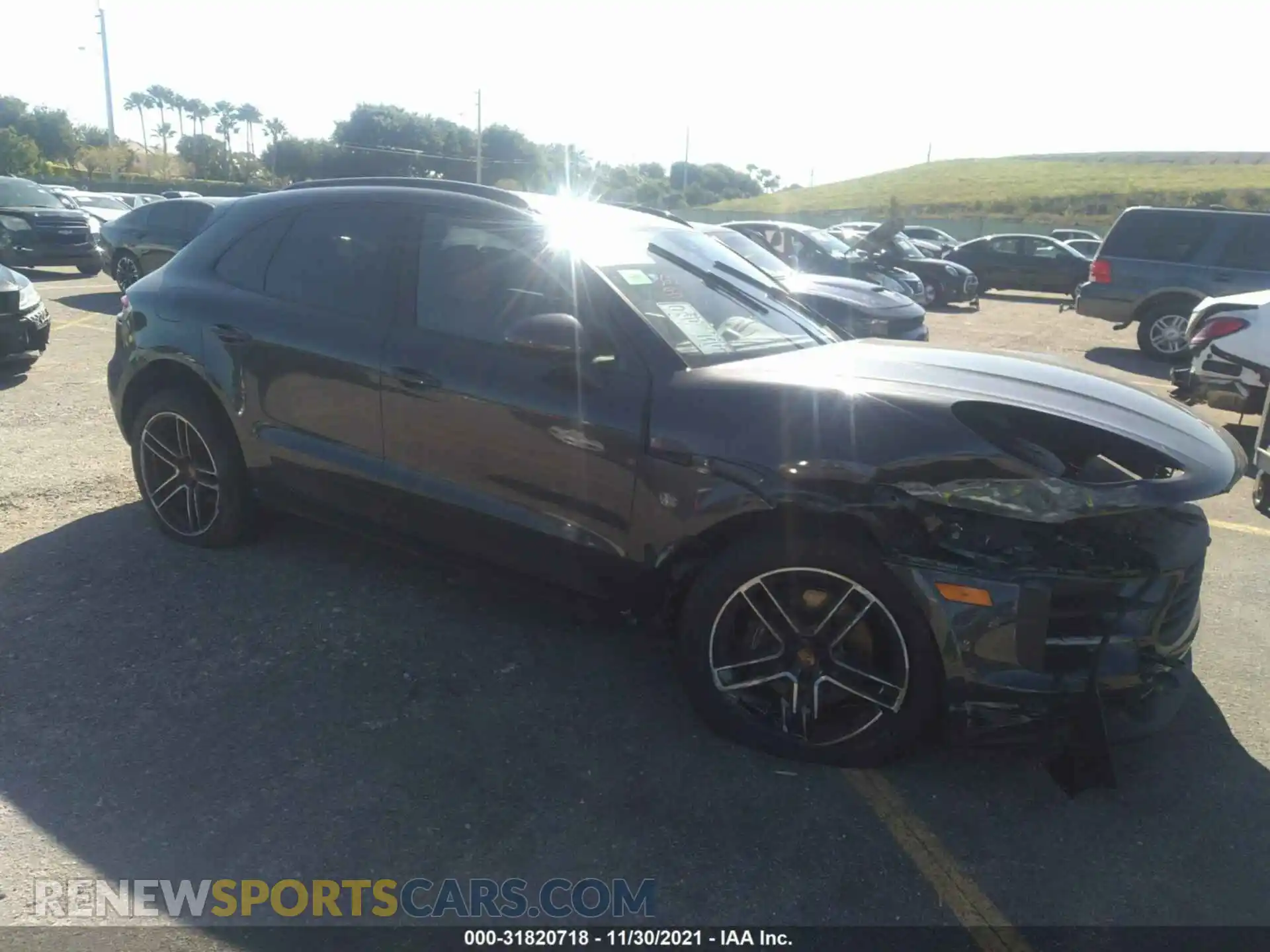 1 Photograph of a damaged car WP1AA2A57MLB11879 PORSCHE MACAN 2021