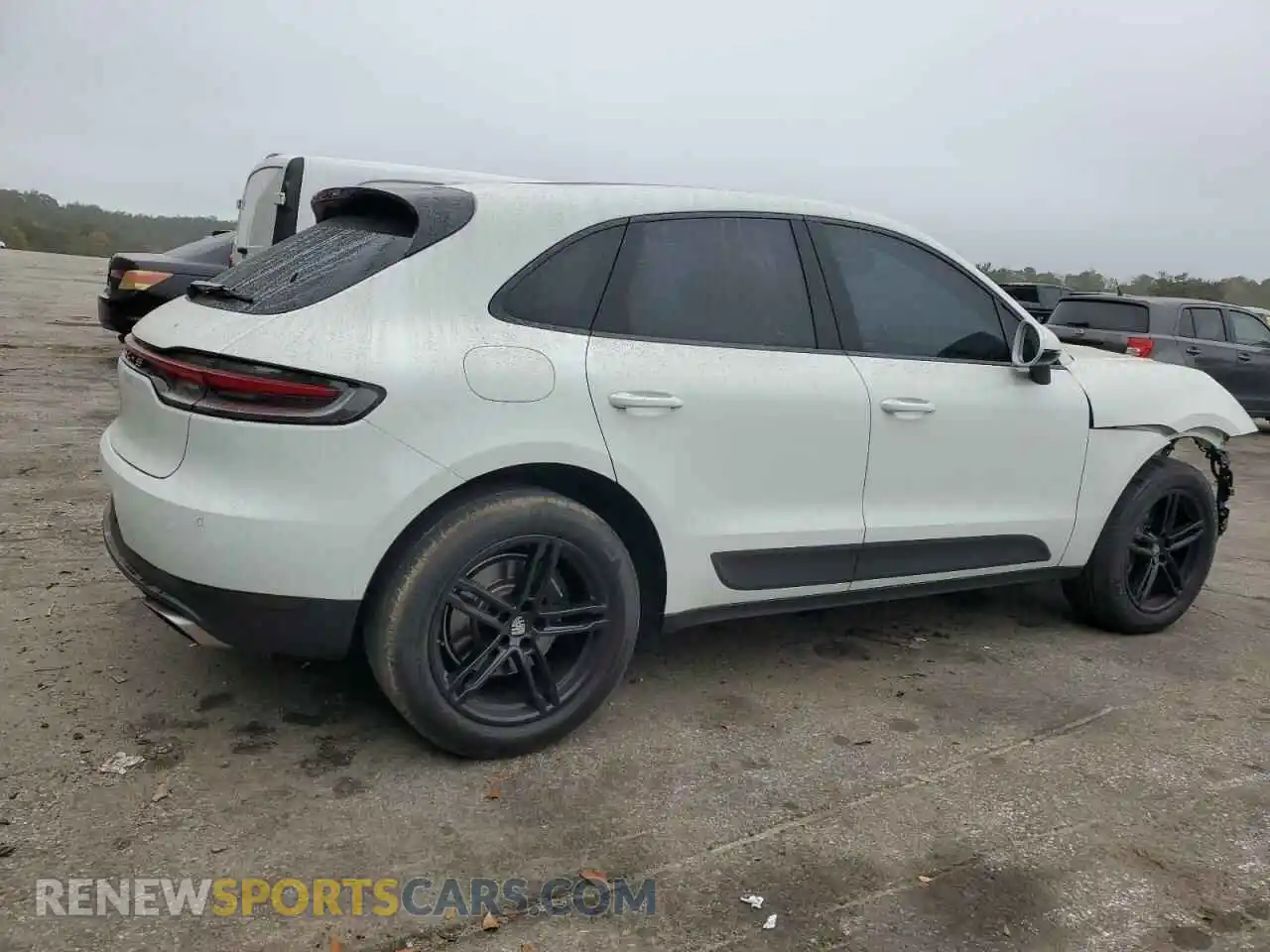 3 Photograph of a damaged car WP1AA2A57MLB18010 PORSCHE MACAN 2021
