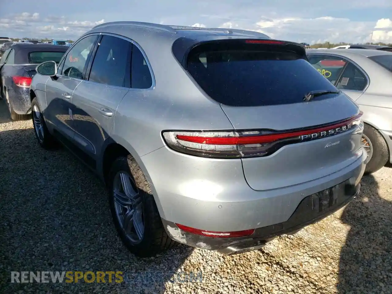 3 Photograph of a damaged car WP1AA2A58MLB11440 PORSCHE MACAN 2021