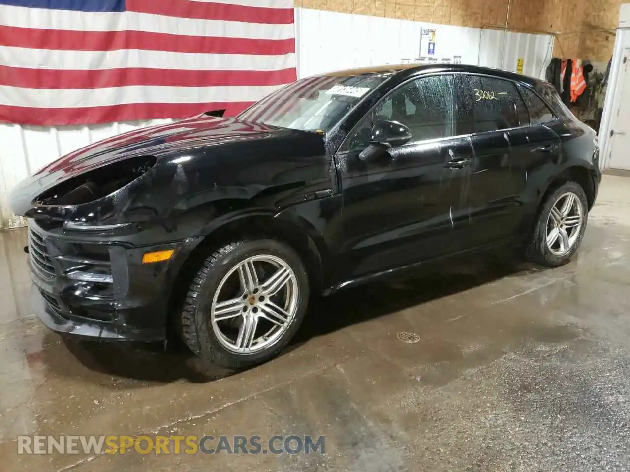 1 Photograph of a damaged car WP1AA2A58MLB11745 PORSCHE MACAN 2021