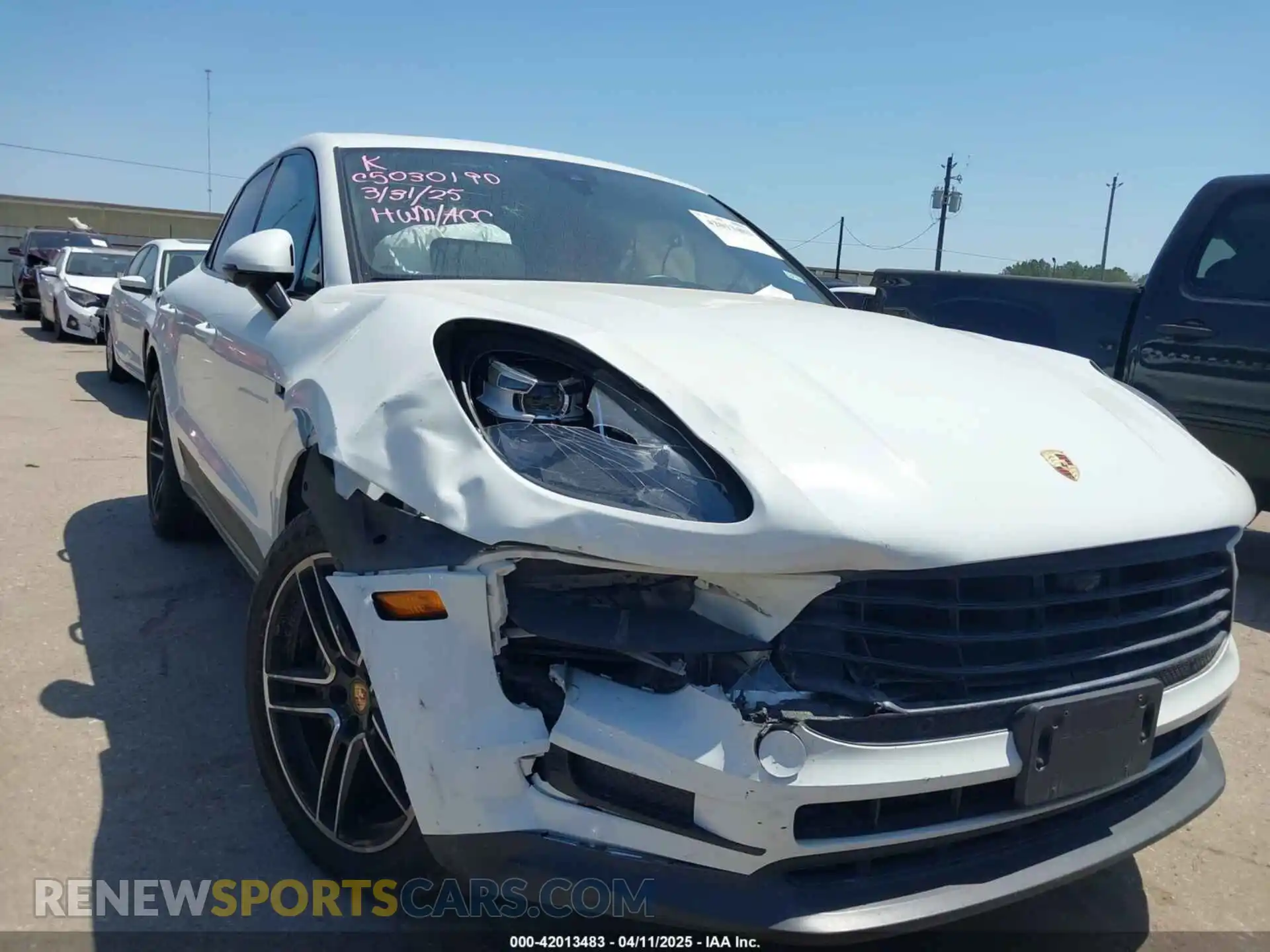 1 Photograph of a damaged car WP1AA2A59MLB00947 PORSCHE MACAN 2021