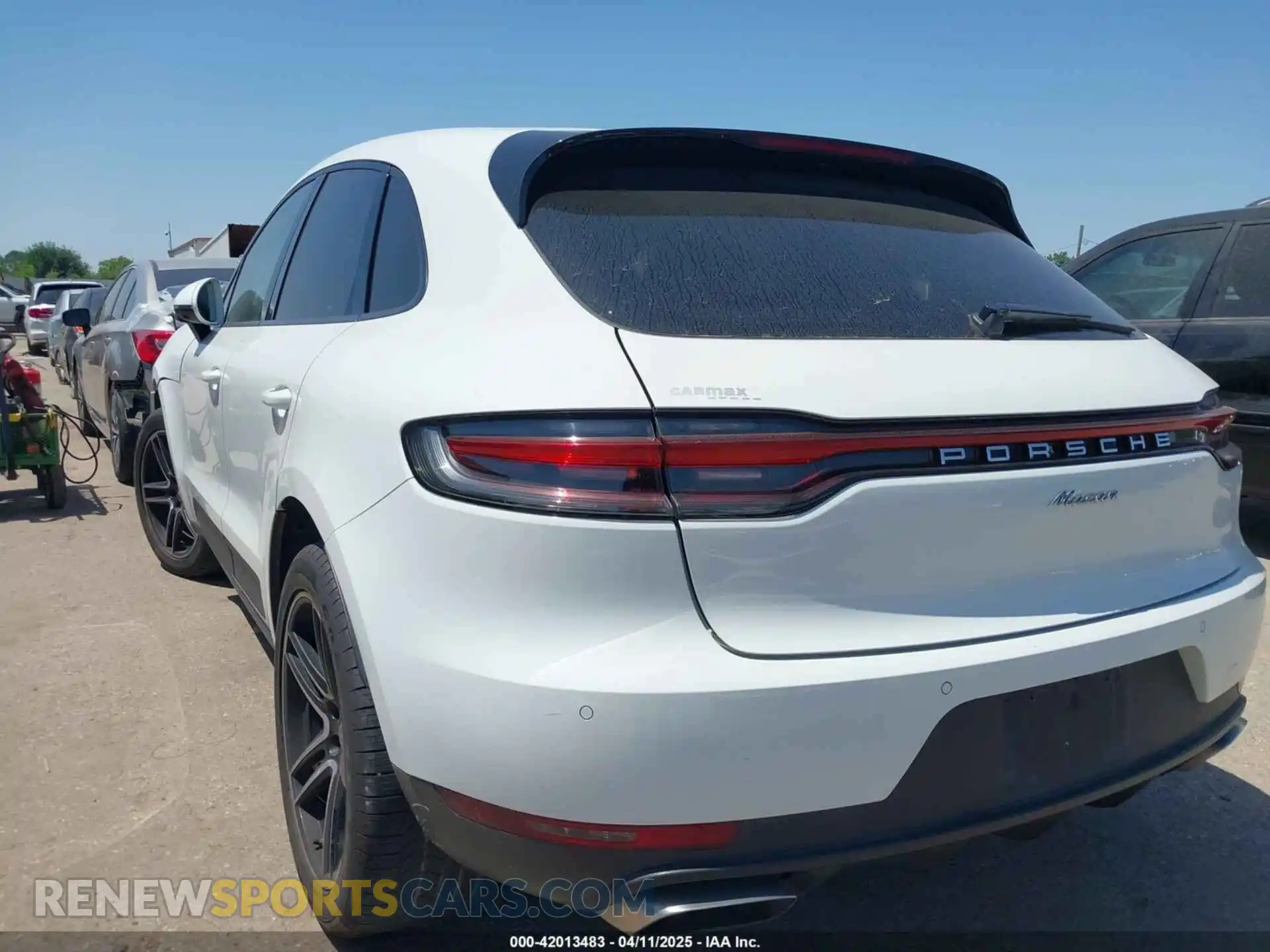 3 Photograph of a damaged car WP1AA2A59MLB00947 PORSCHE MACAN 2021