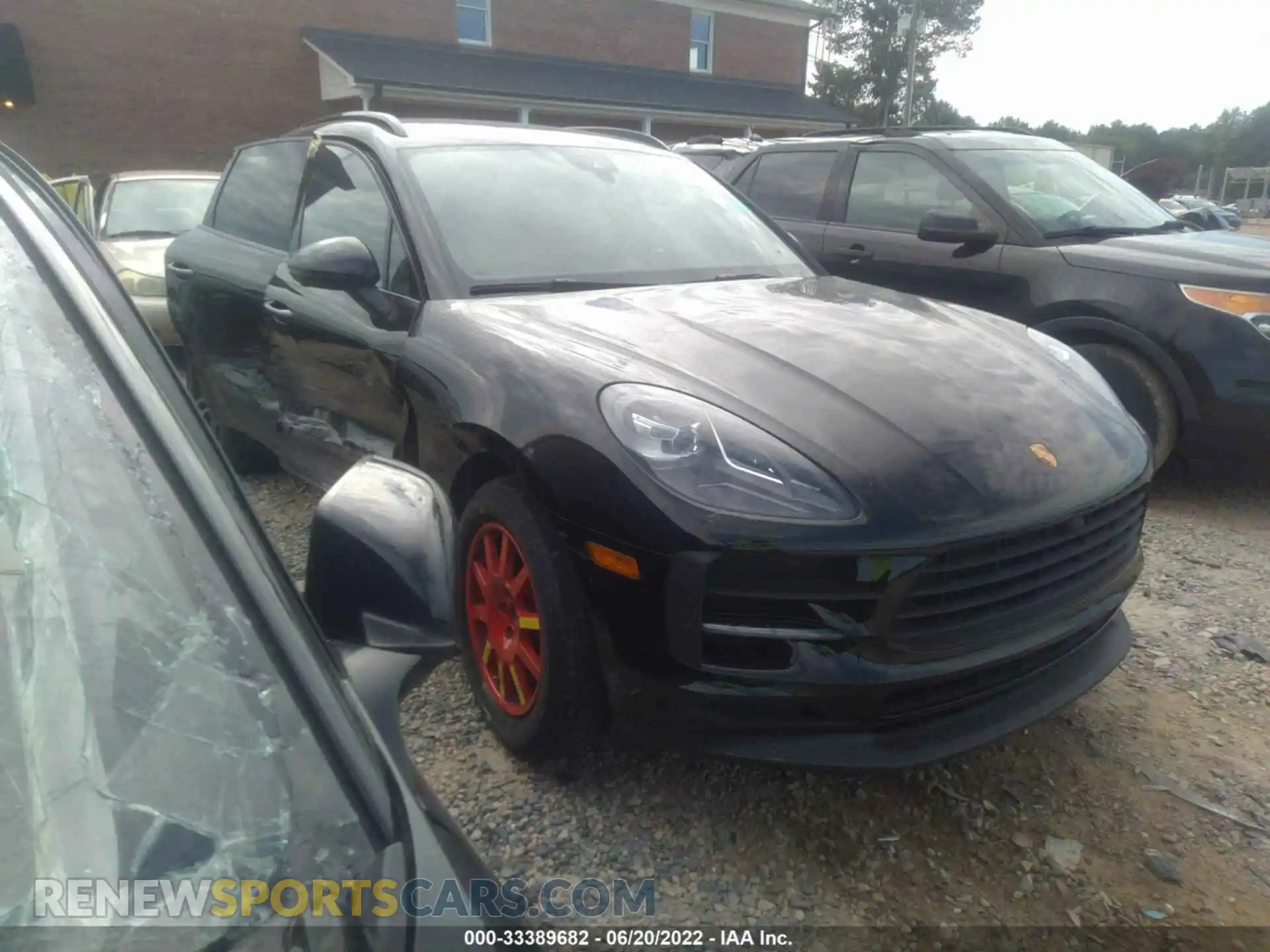 1 Photograph of a damaged car WP1AA2A5XMLB15683 PORSCHE MACAN 2021