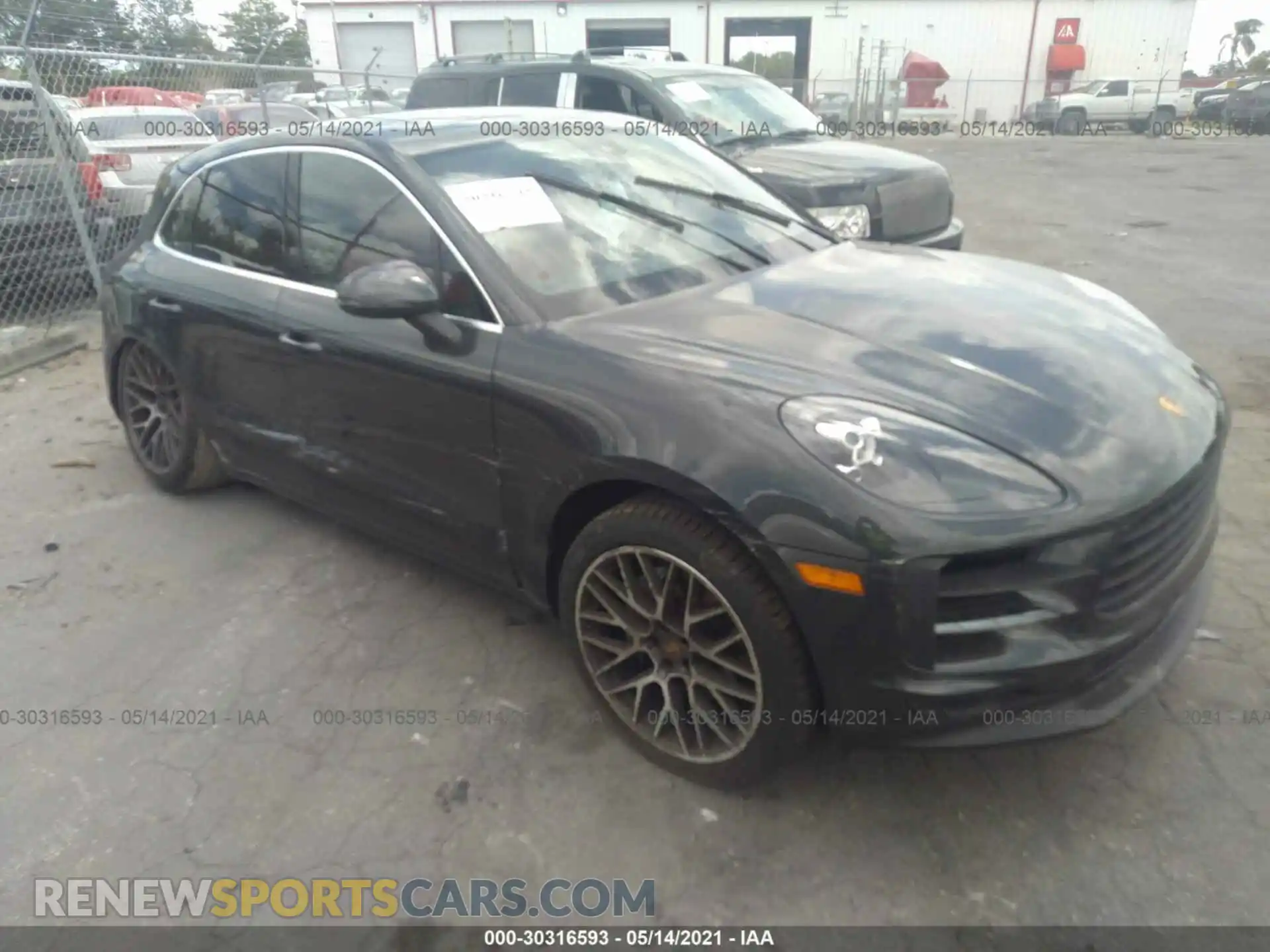 1 Photograph of a damaged car WP1AB2A52MLB31650 PORSCHE MACAN 2021