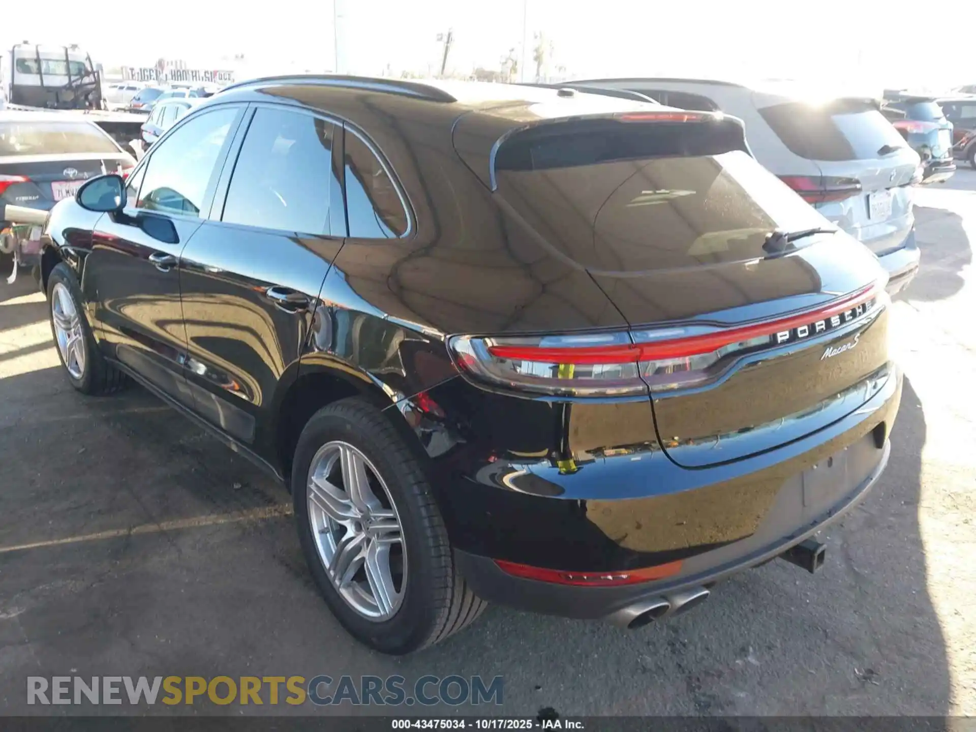 3 Photograph of a damaged car WP1AB2A53MLB35576 PORSCHE MACAN 2021