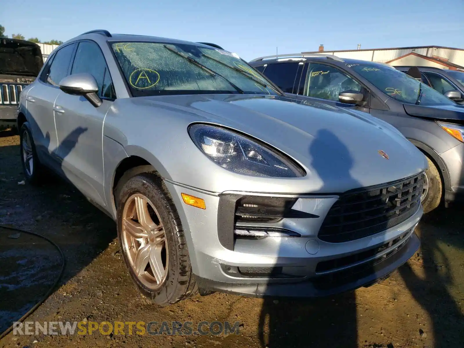 1 Photograph of a damaged car WP1AB2A56MLB30551 PORSCHE MACAN 2021