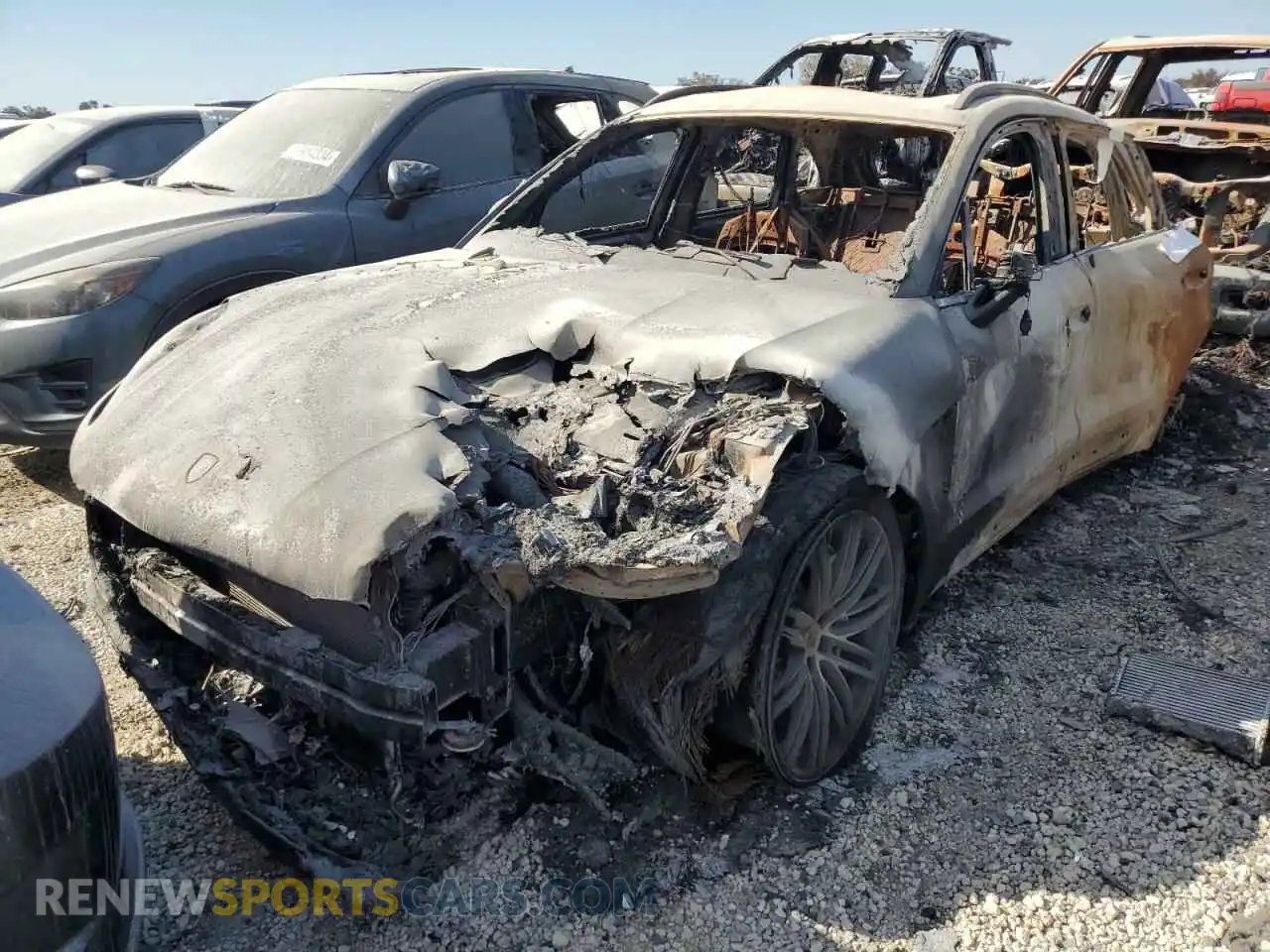 1 Photograph of a damaged car WP1AF2A59MLB60227 PORSCHE MACAN 2021