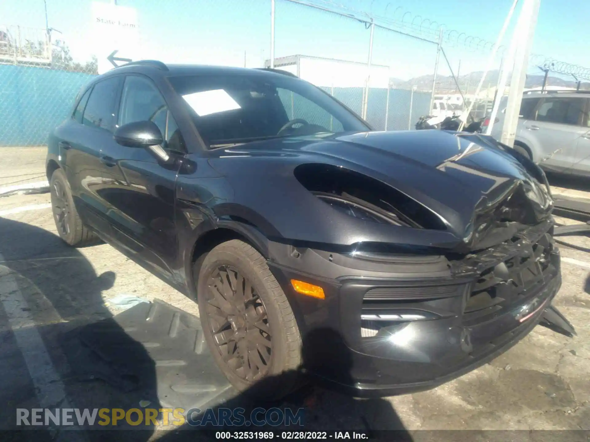 1 Photograph of a damaged car WP1AG2A50MLB53082 PORSCHE MACAN 2021