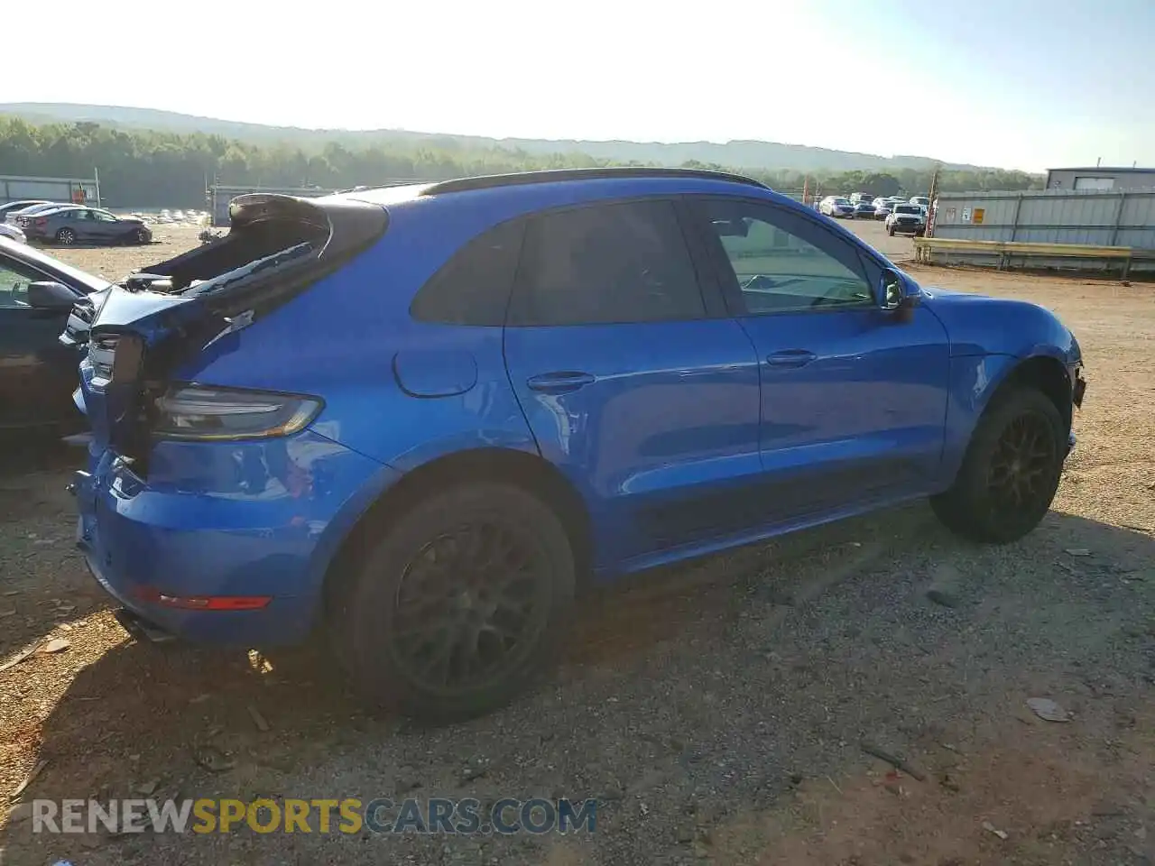 3 fotografías del automóvil dañado WP1AG2A53MLB51178 PORSCHE MACAN 2021