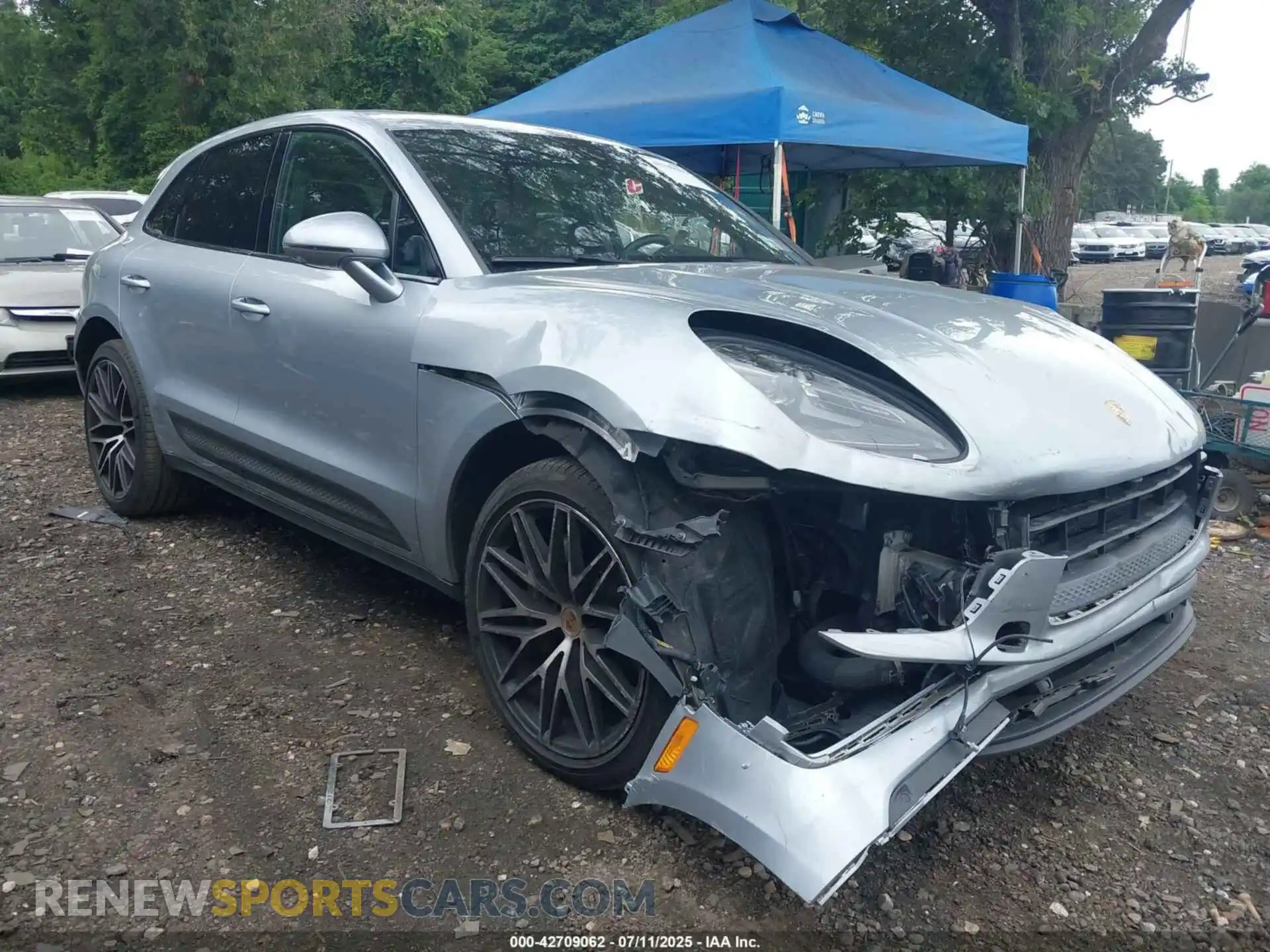 1 Photograph of a damaged car WP1AA2A50NLB02183 PORSCHE MACAN 2022