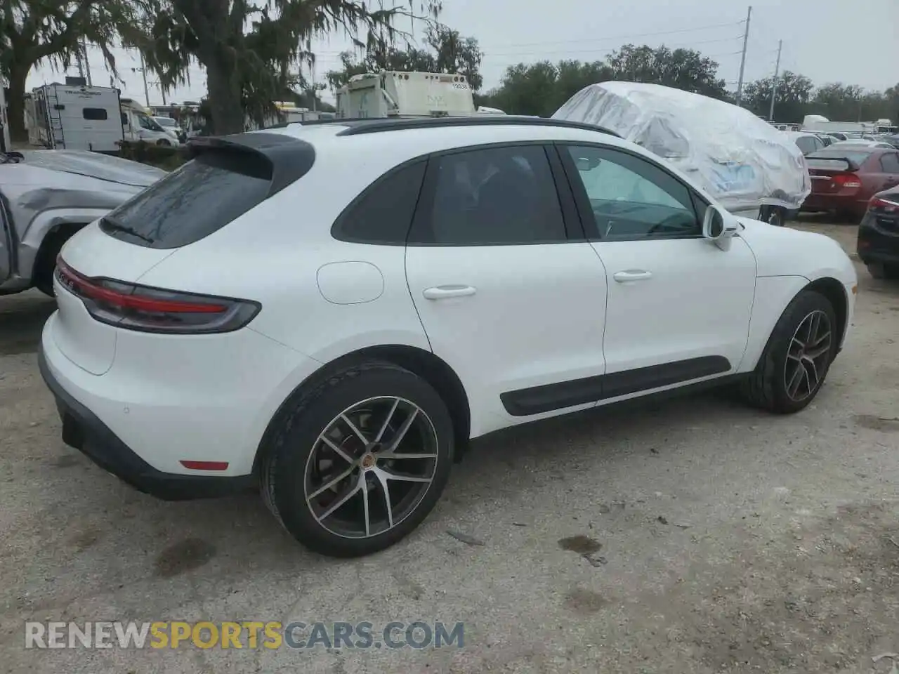 3 Photograph of a damaged car WP1AA2A54NLB07435 PORSCHE MACAN 2022