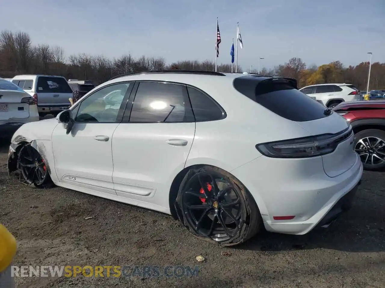 2 Photograph of a damaged car WP1AF2A54NLB30201 PORSCHE MACAN 2022
