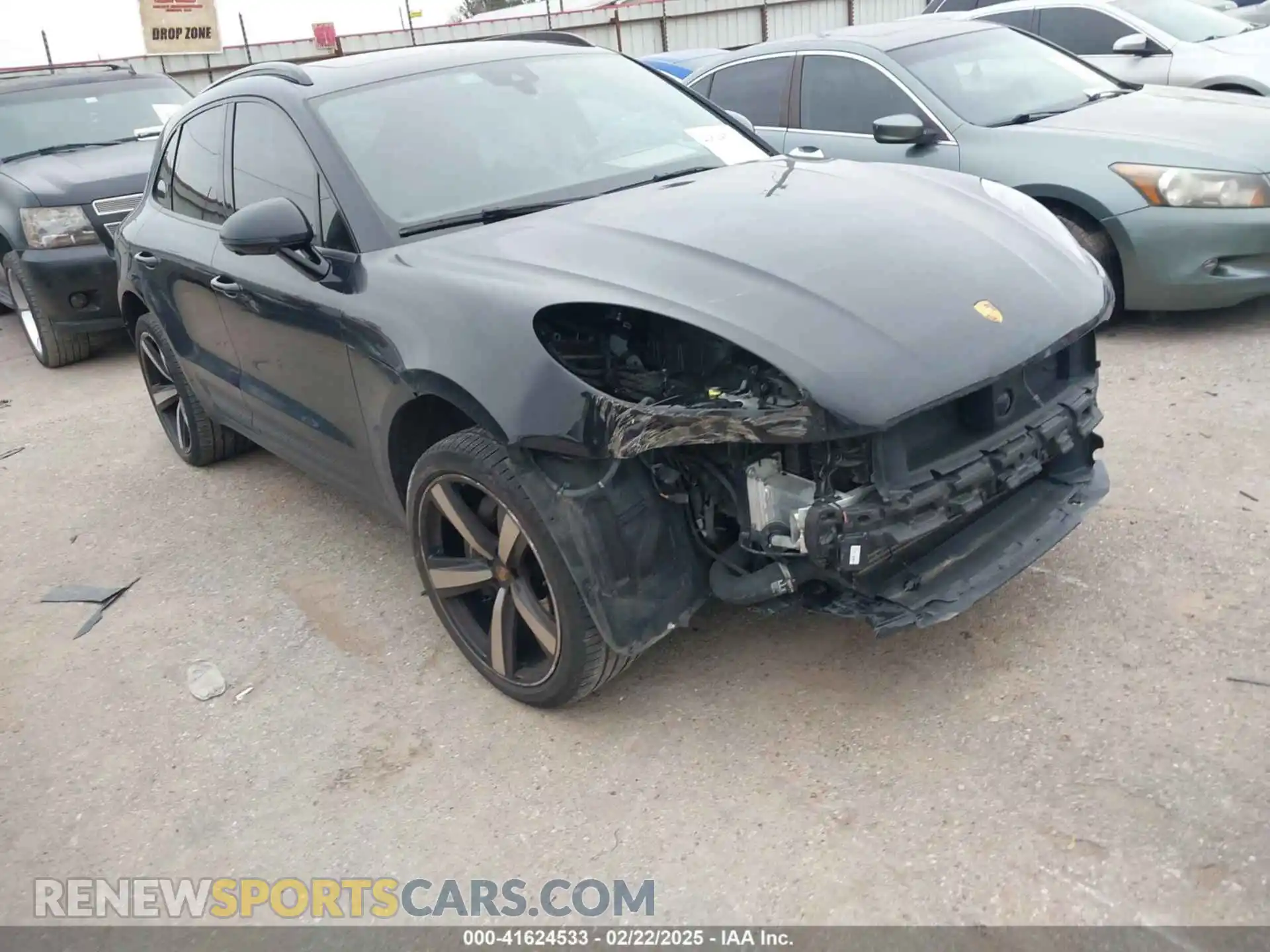 1 Photograph of a damaged car WP1AA2A54PLB16364 PORSCHE MACAN 2023