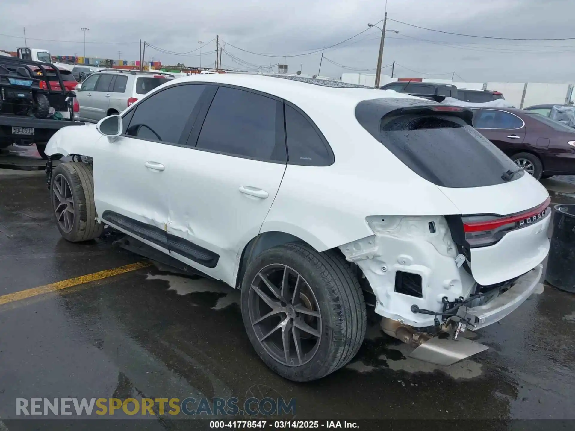3 Photograph of a damaged car WP1AA2A56PLB17385 PORSCHE MACAN 2023