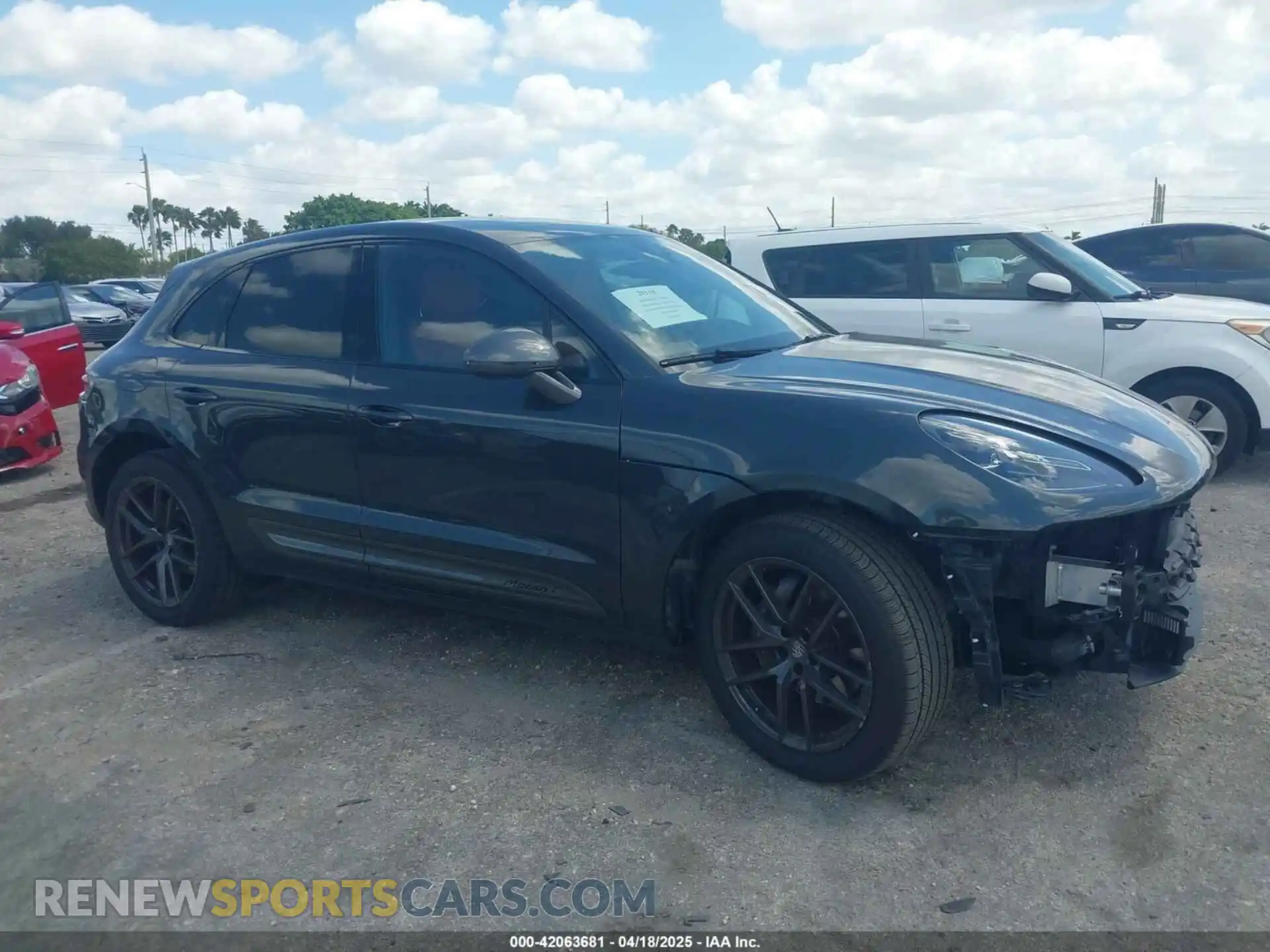 1 Photograph of a damaged car WP1AA2A5XPLB02680 PORSCHE MACAN 2023