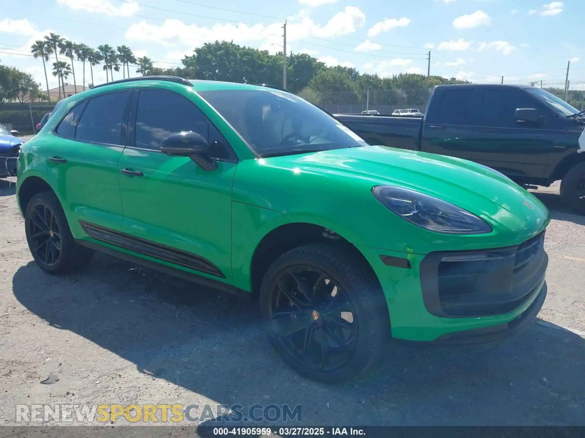 1 Photograph of a damaged car WP1AF2A55PLB56955 PORSCHE MACAN 2023